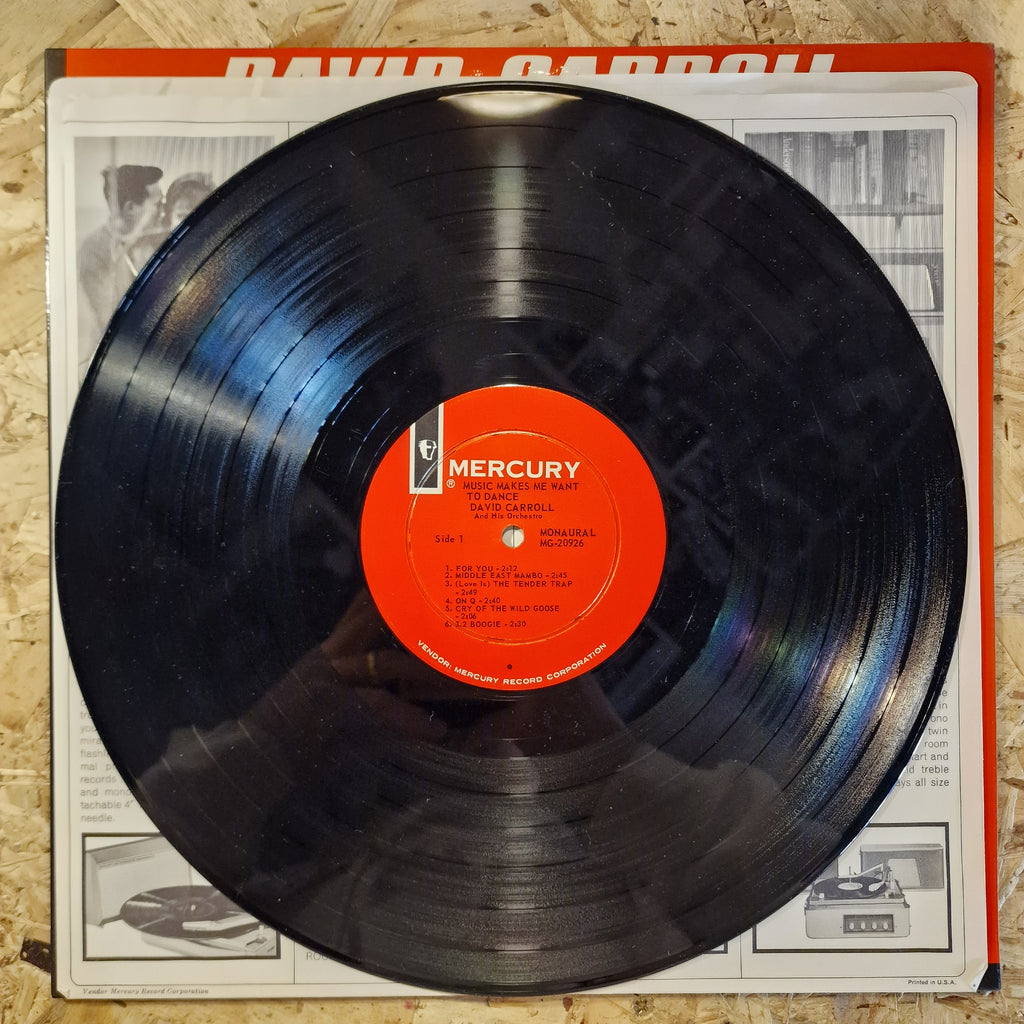 David Carroll And His Orchestra – Music Makes Me Want To Dance