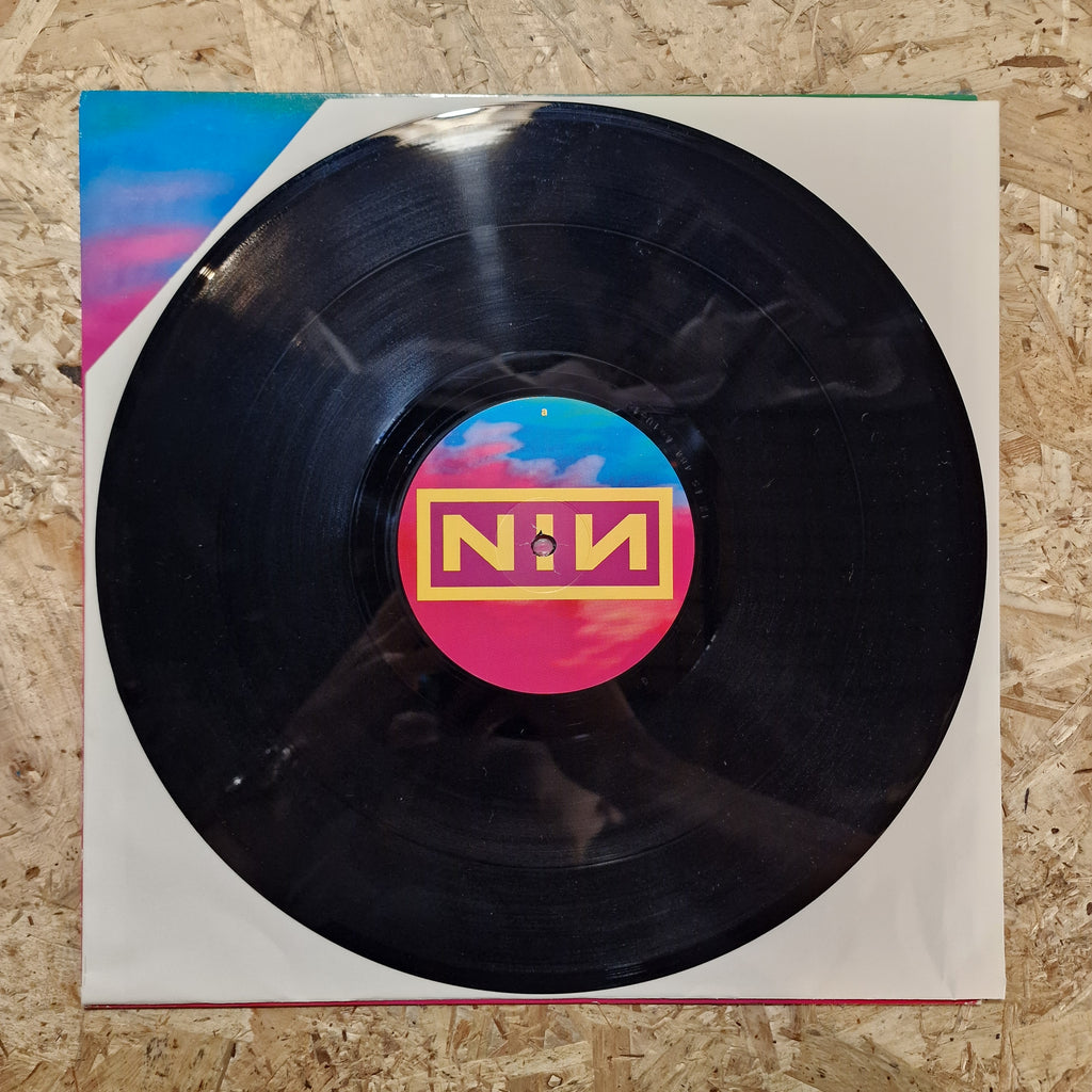 Nine Inch Nails – Head Like A Hole