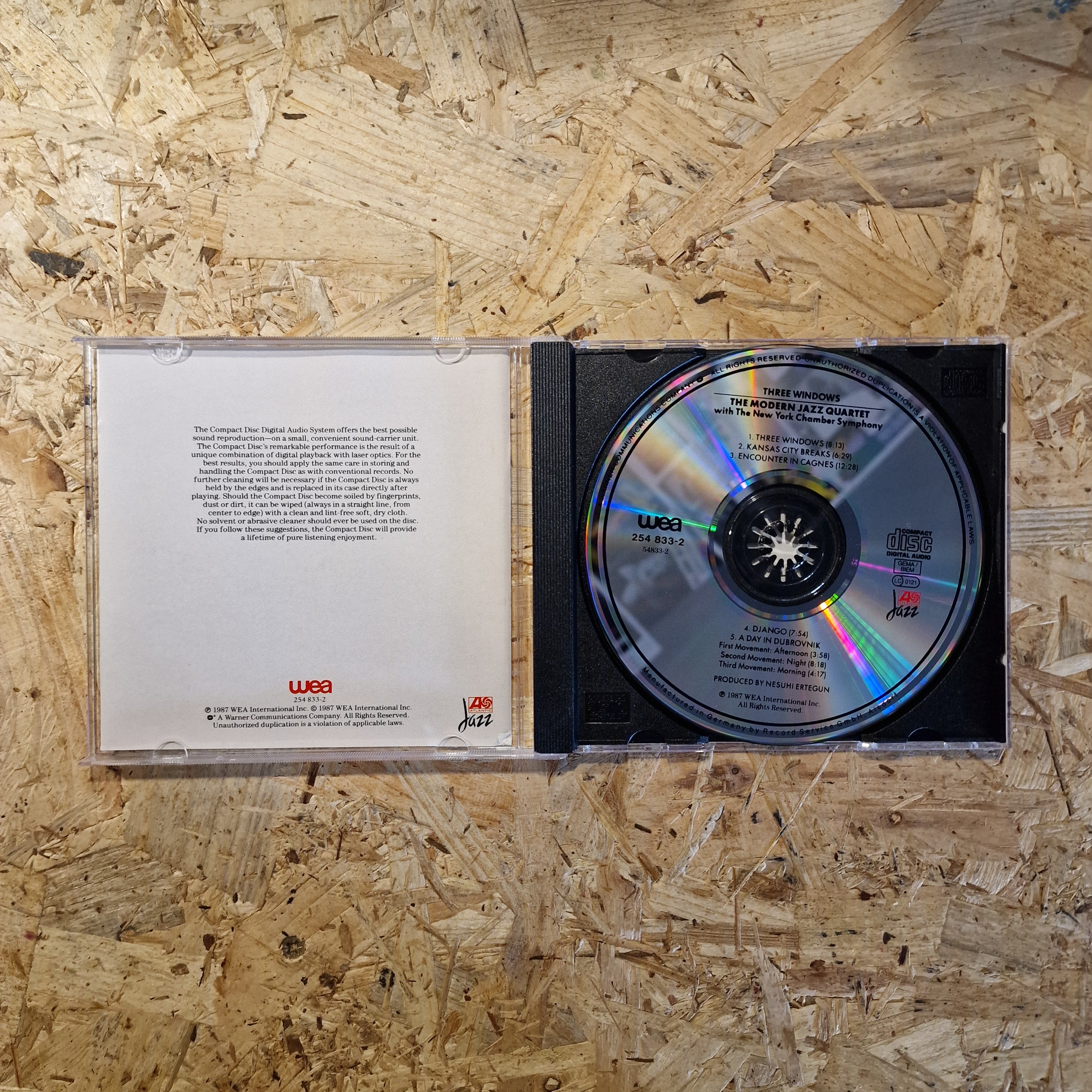 The Modern Jazz Quartet With New York Chamber Symphony – Three Windows
