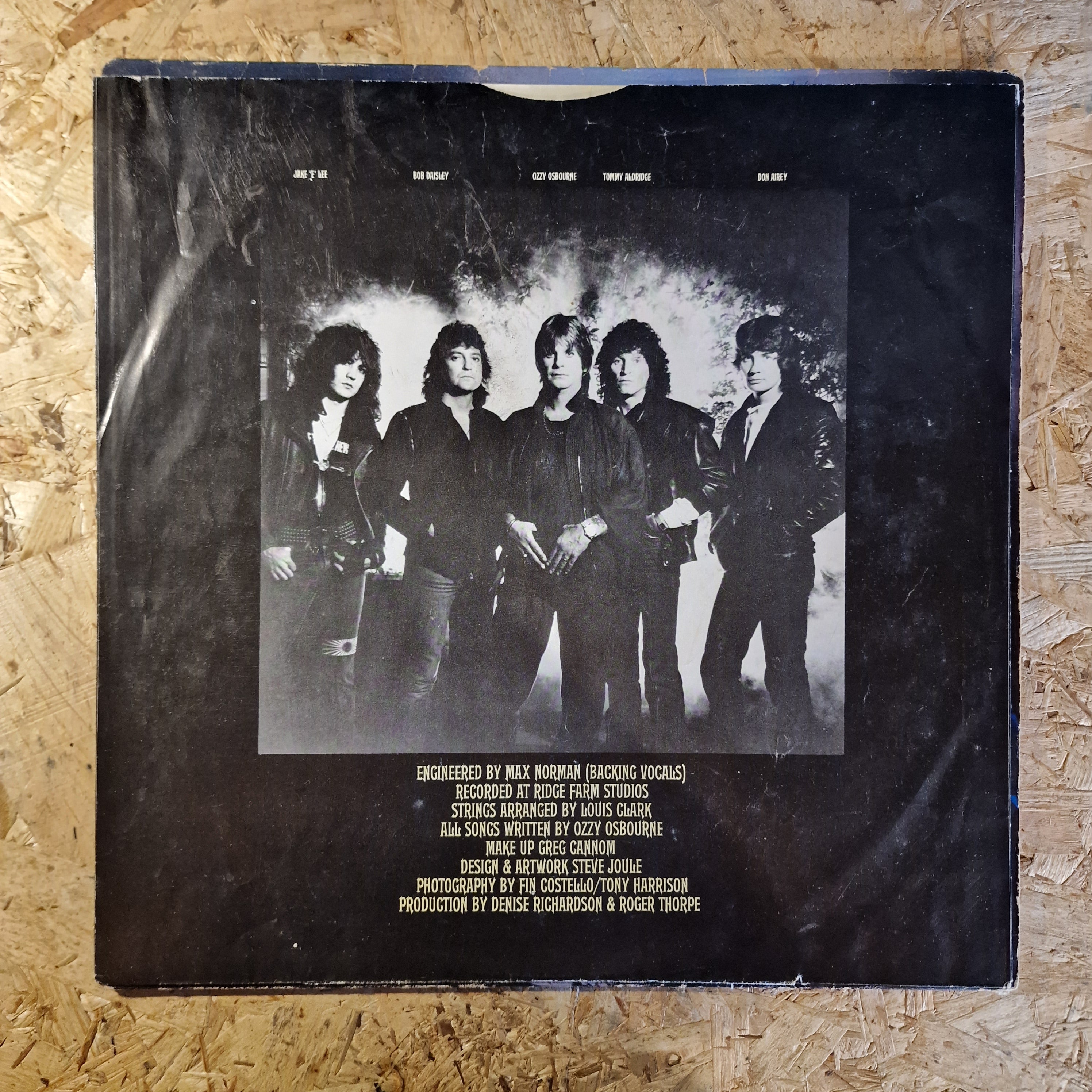 Ozzy Osbourne – Bark At The Moon