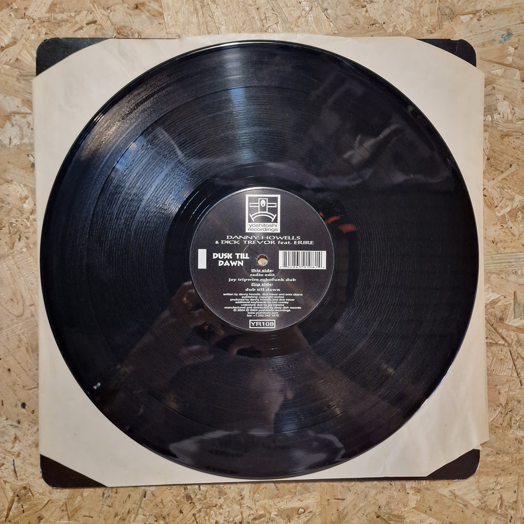 Danny Howells & Dick Trevor Feat. Erire – Dusk Till Dawn