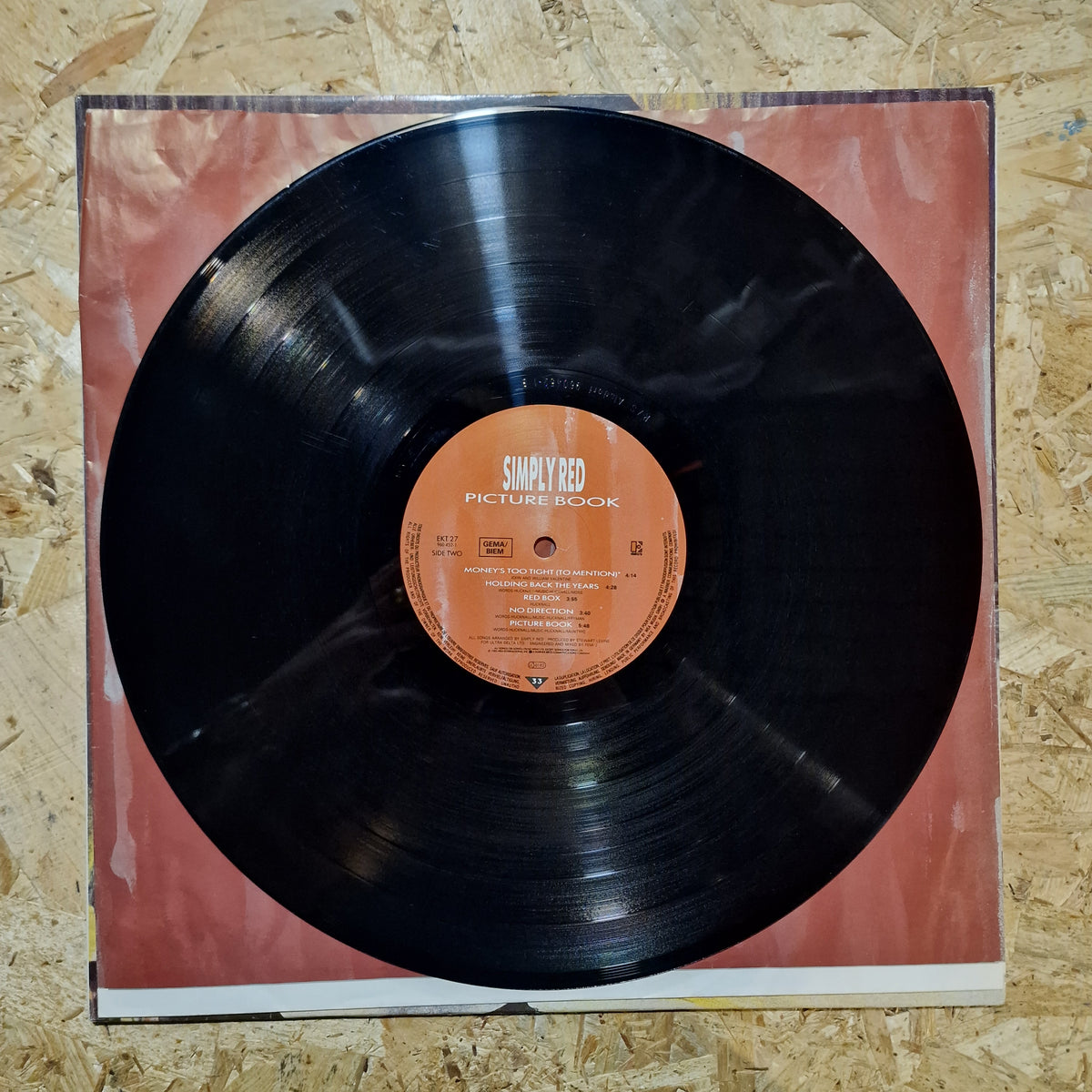 Simply Red – Picture Book