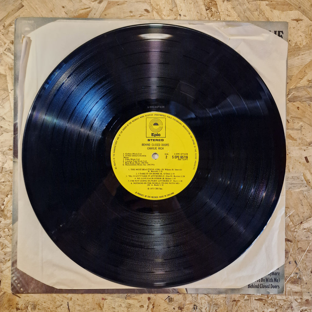 Charlie Rich – Behind Closed Doors