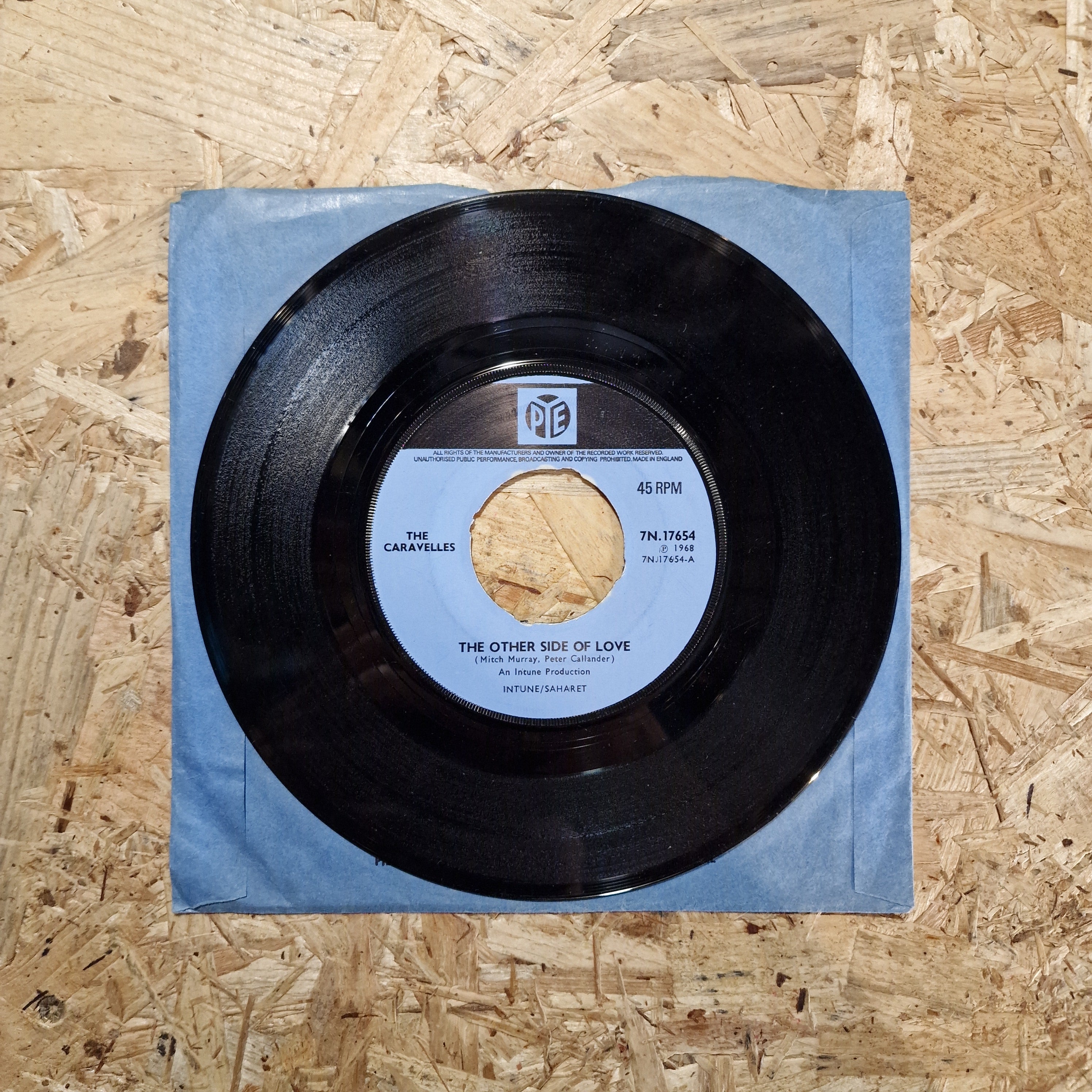The Caravelles – The Other Side Of Love