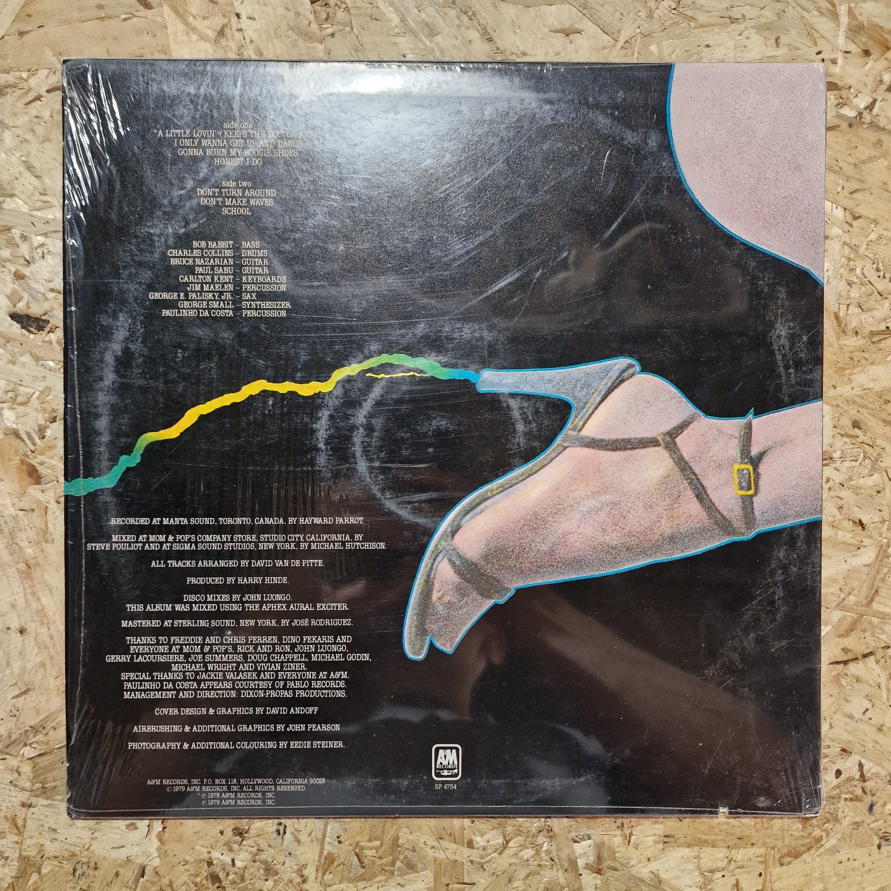 The Raes – Dancing Up A Storm