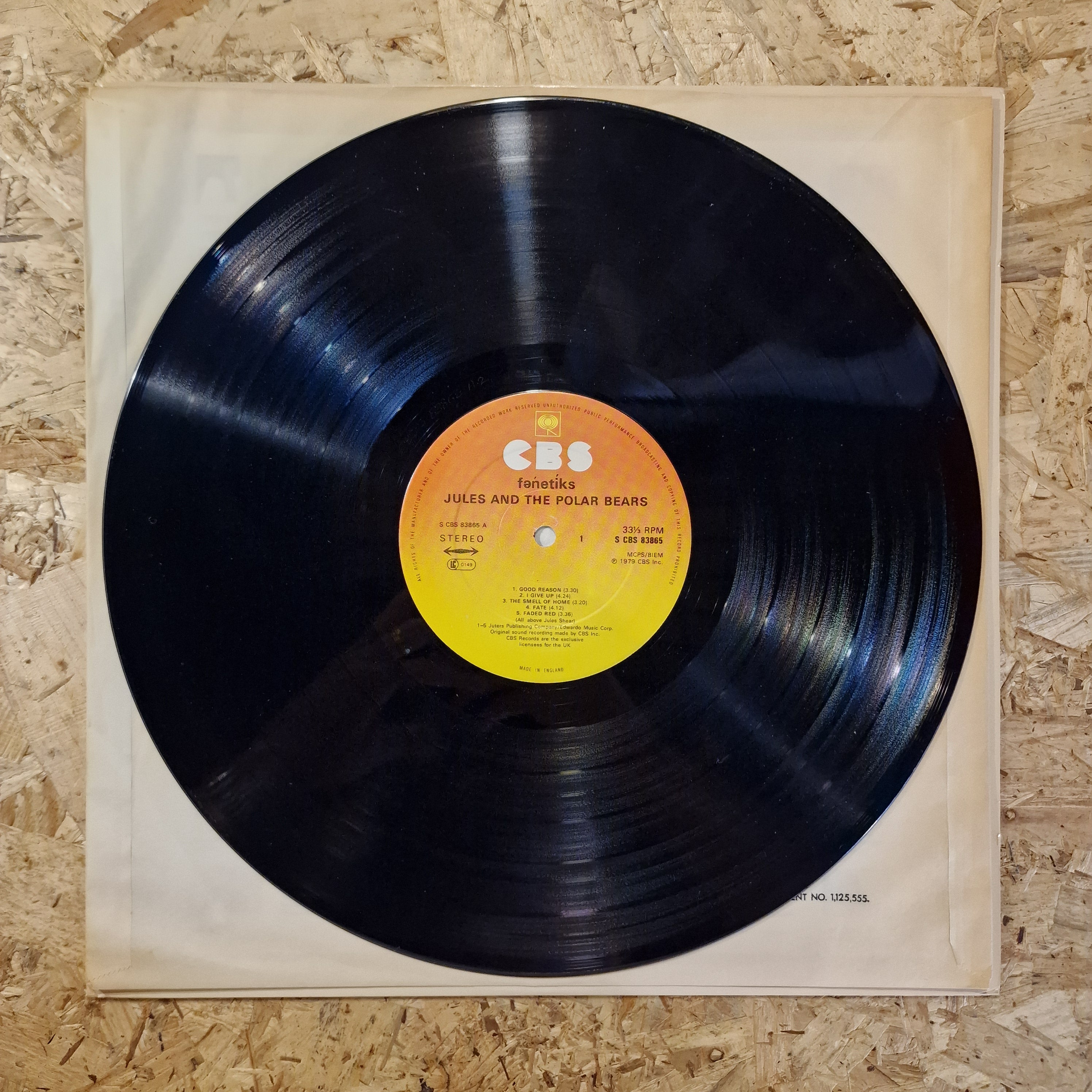 Jules And The Polar Bears – fǝnĕtĭks (Phonetics)