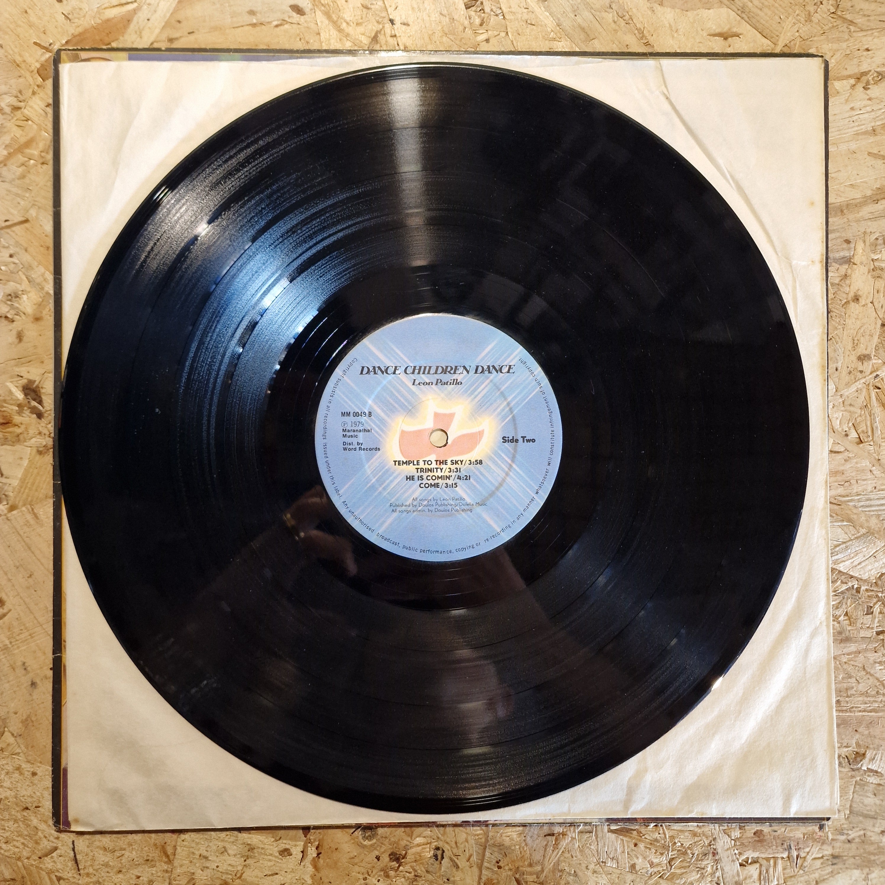 Leon Patillo – Dance Children Dance