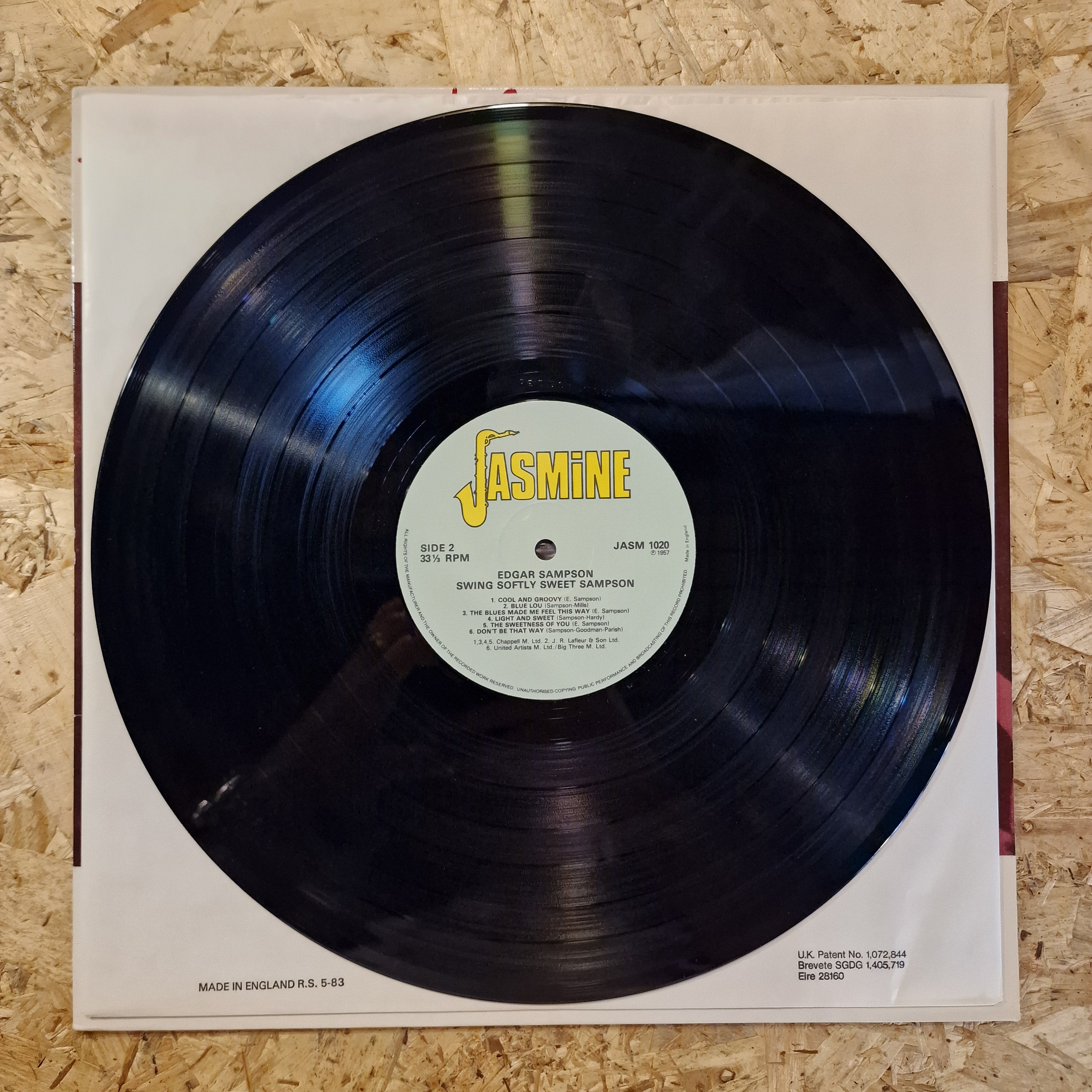 Edgar Sampson And His Orchestra – Swing Softly Sweet Sampson