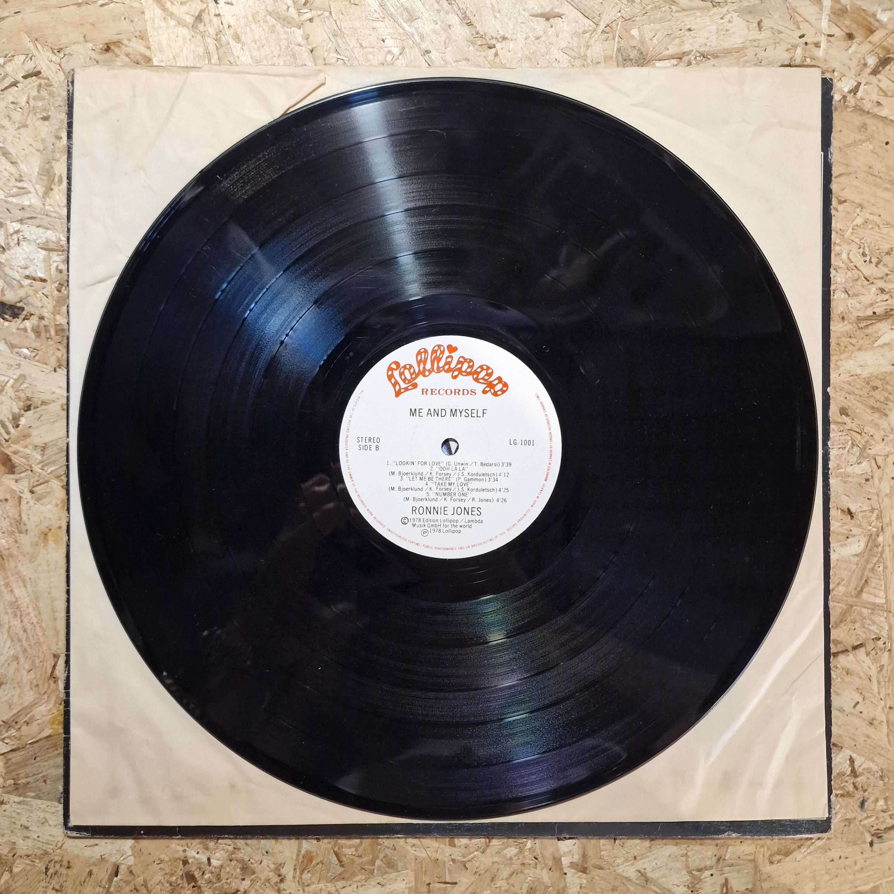 Ronnie Jones – Me And Myself