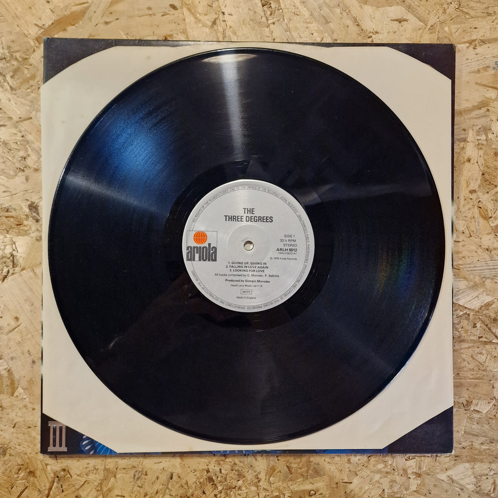 The Three Degrees – New Dimensions
