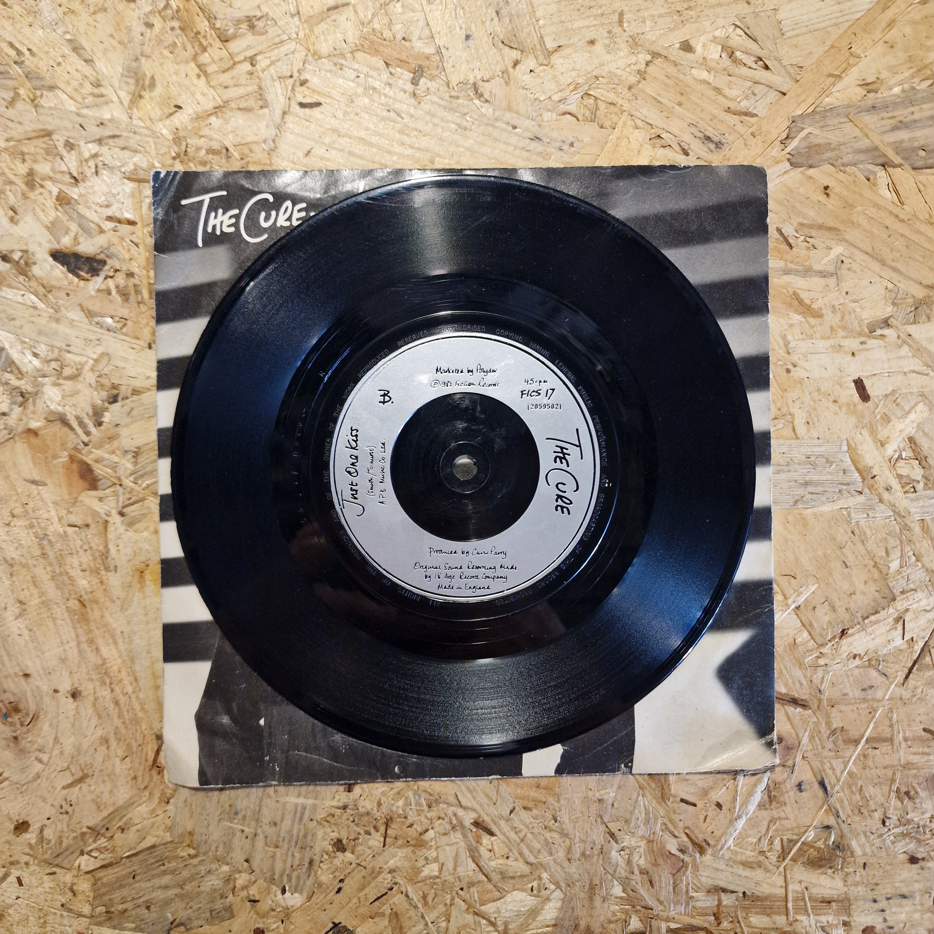 The Cure – Let's Go To Bed