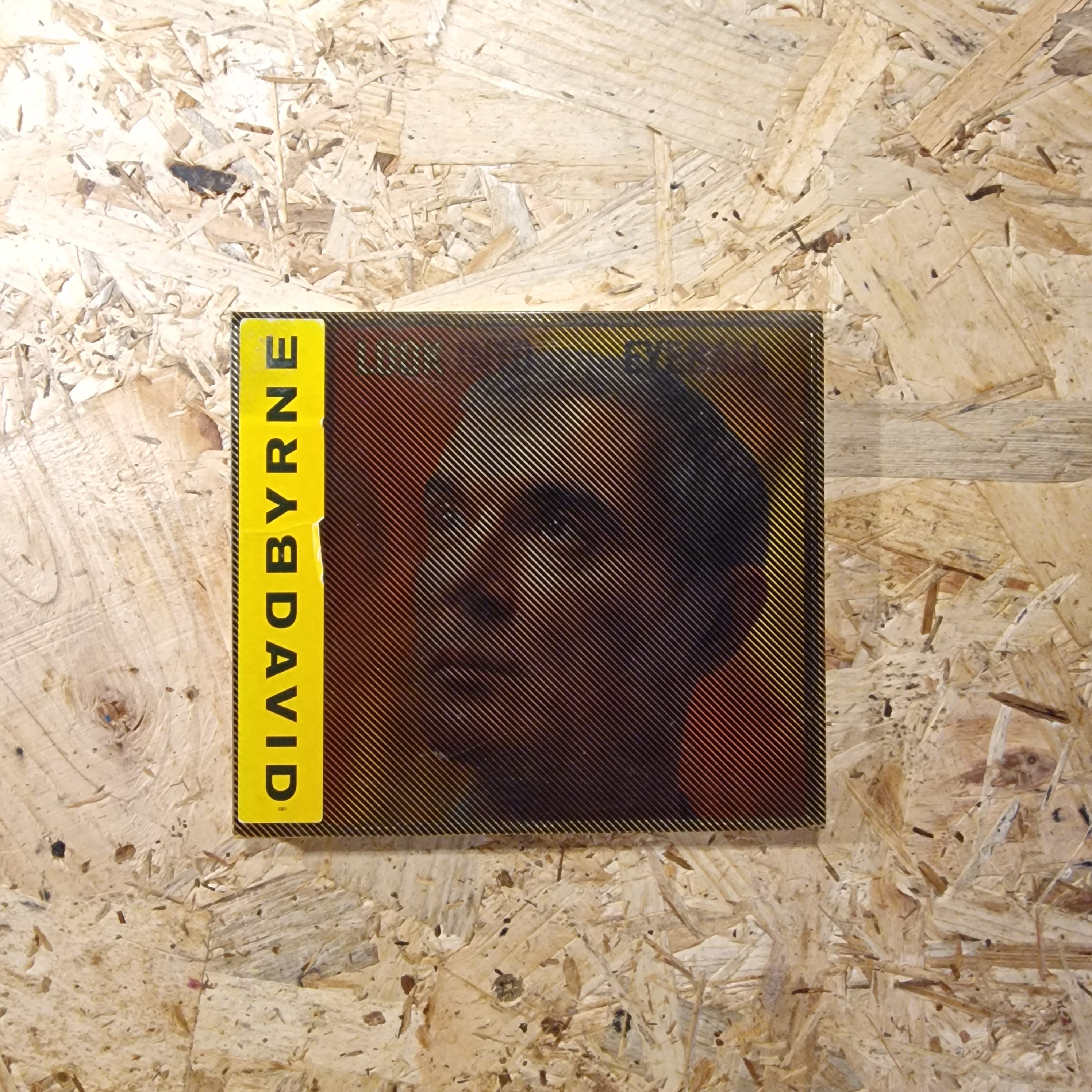 David Byrne – Look Into The Eyeball