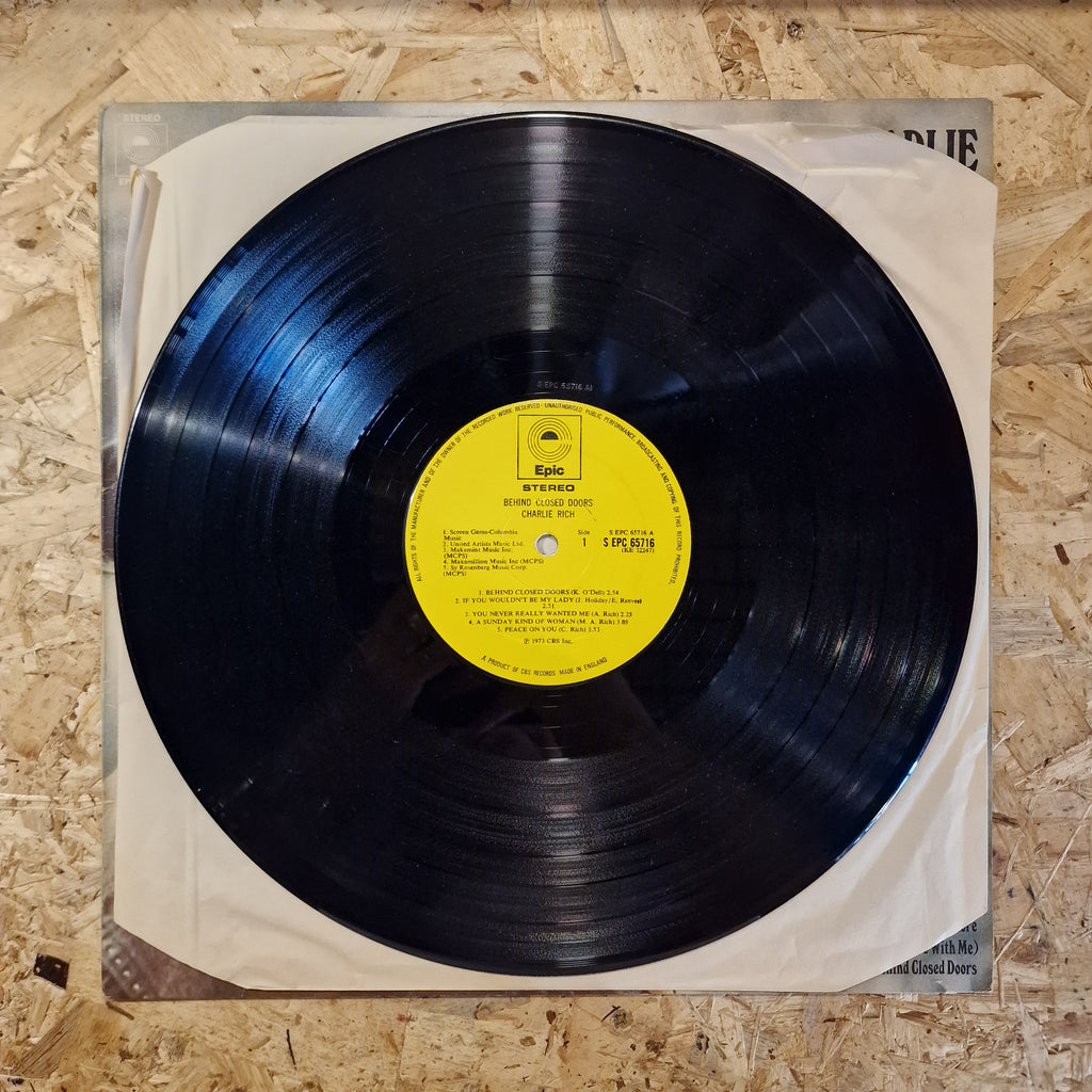 Charlie Rich – Behind Closed Doors