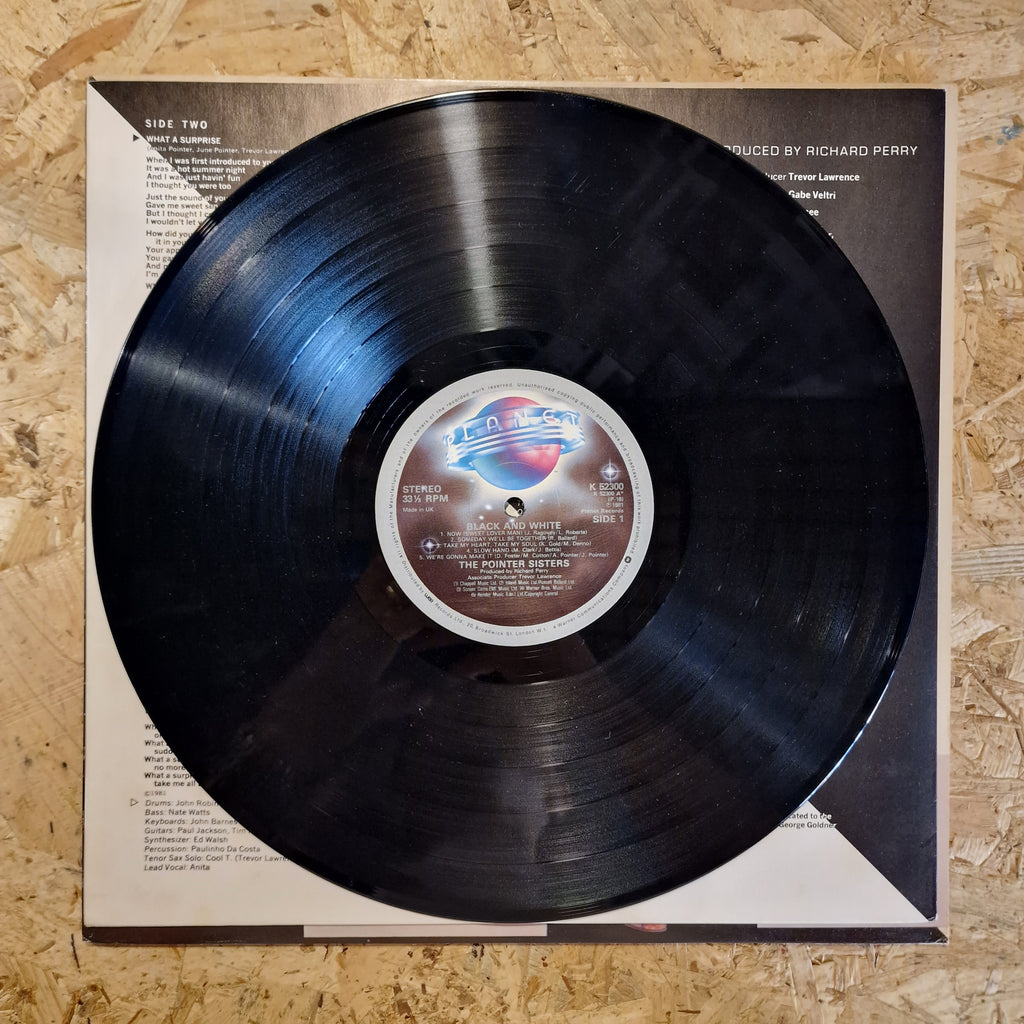 Pointer Sisters – Black & White