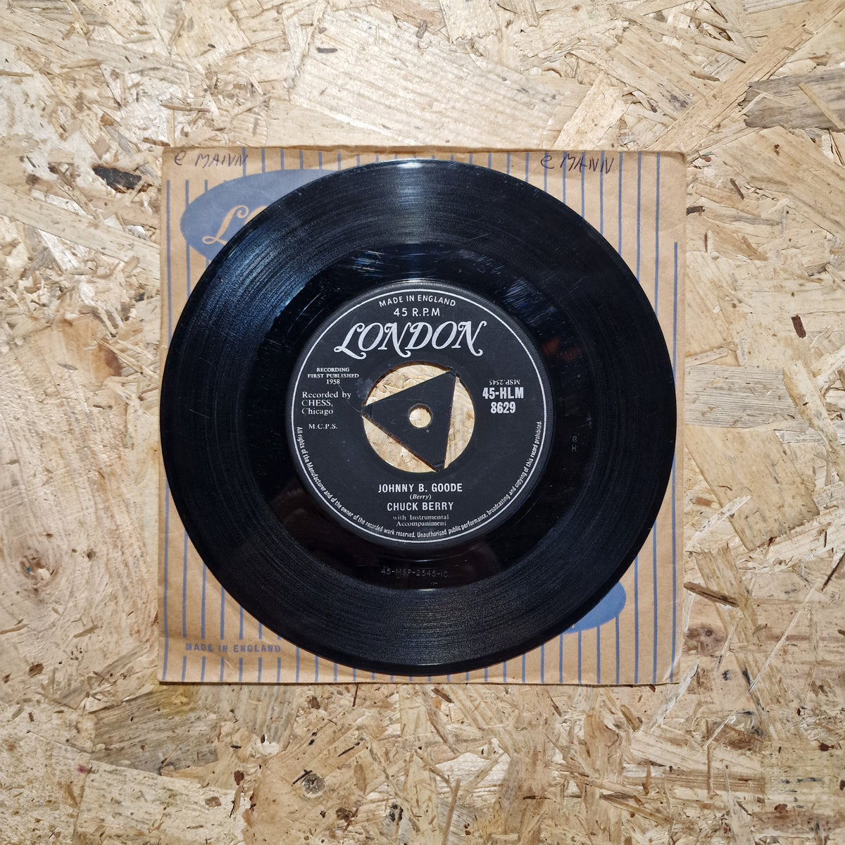 Chuck Berry – Johnny B. Goode / Around And Around
