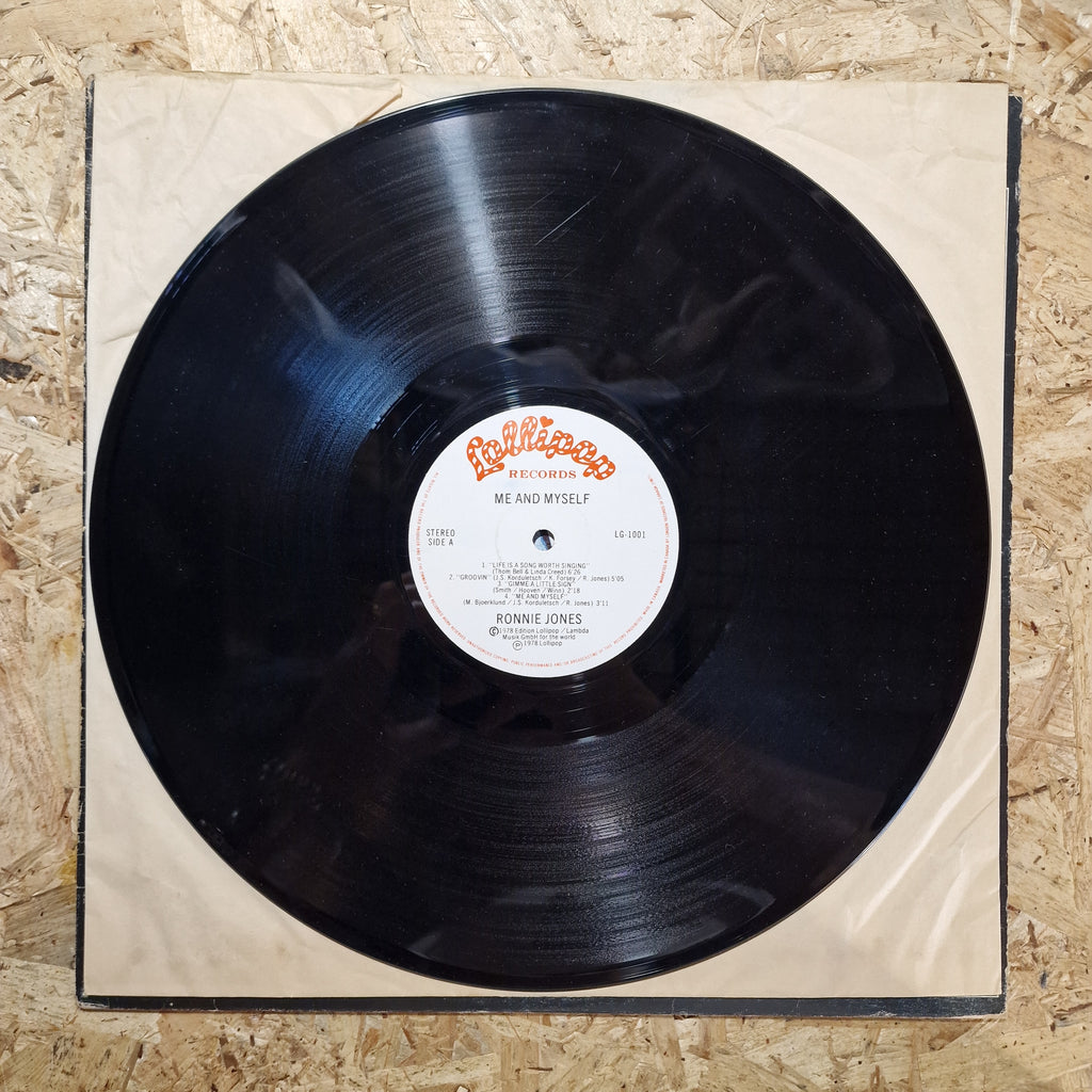 Ronnie Jones – Me And Myself