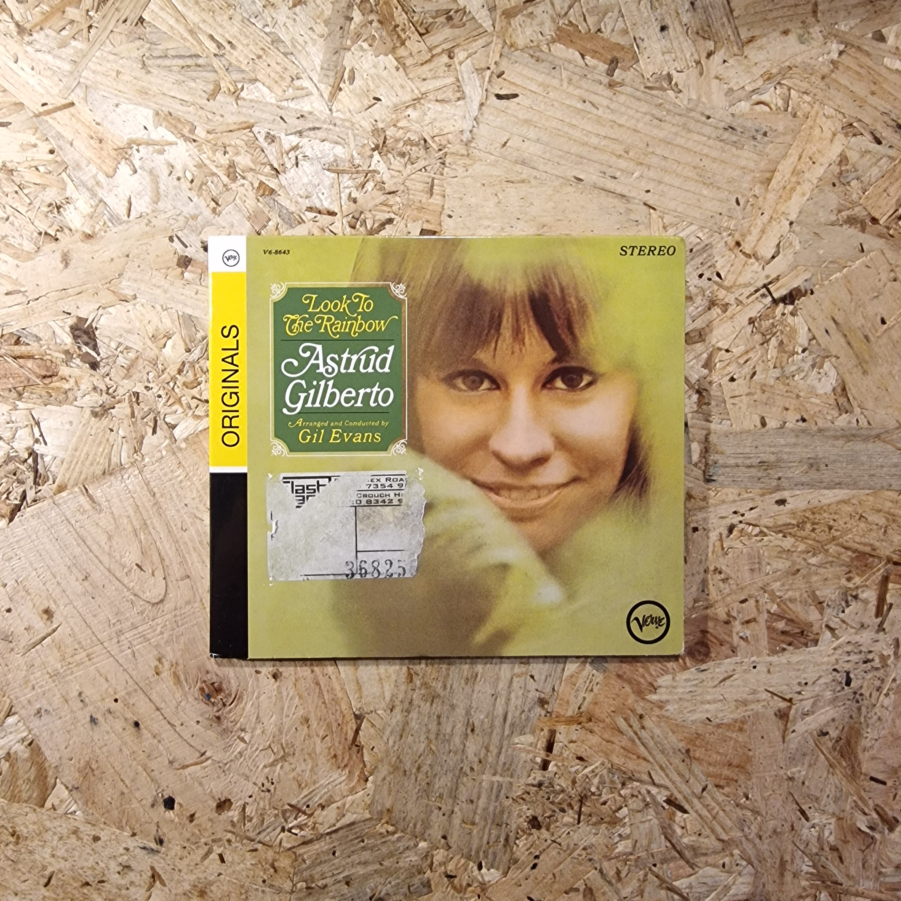 Astrud Gilberto – Look To The Rainbow