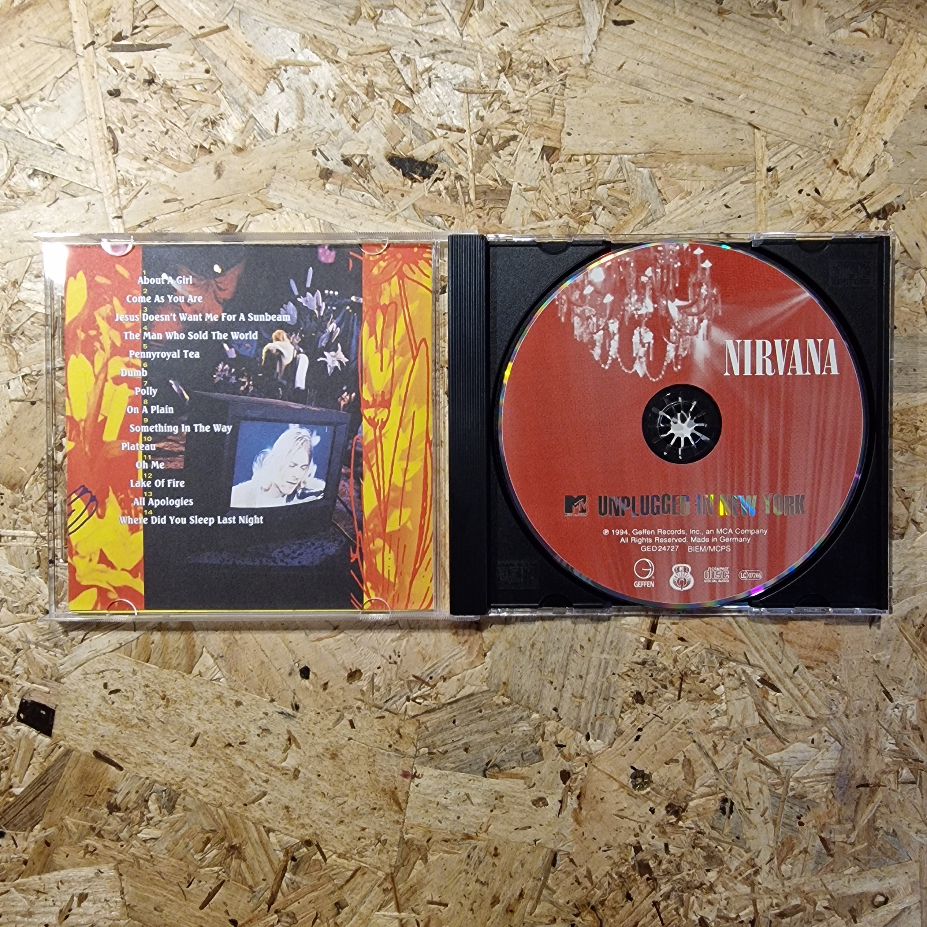Nirvana – MTV Unplugged In New York