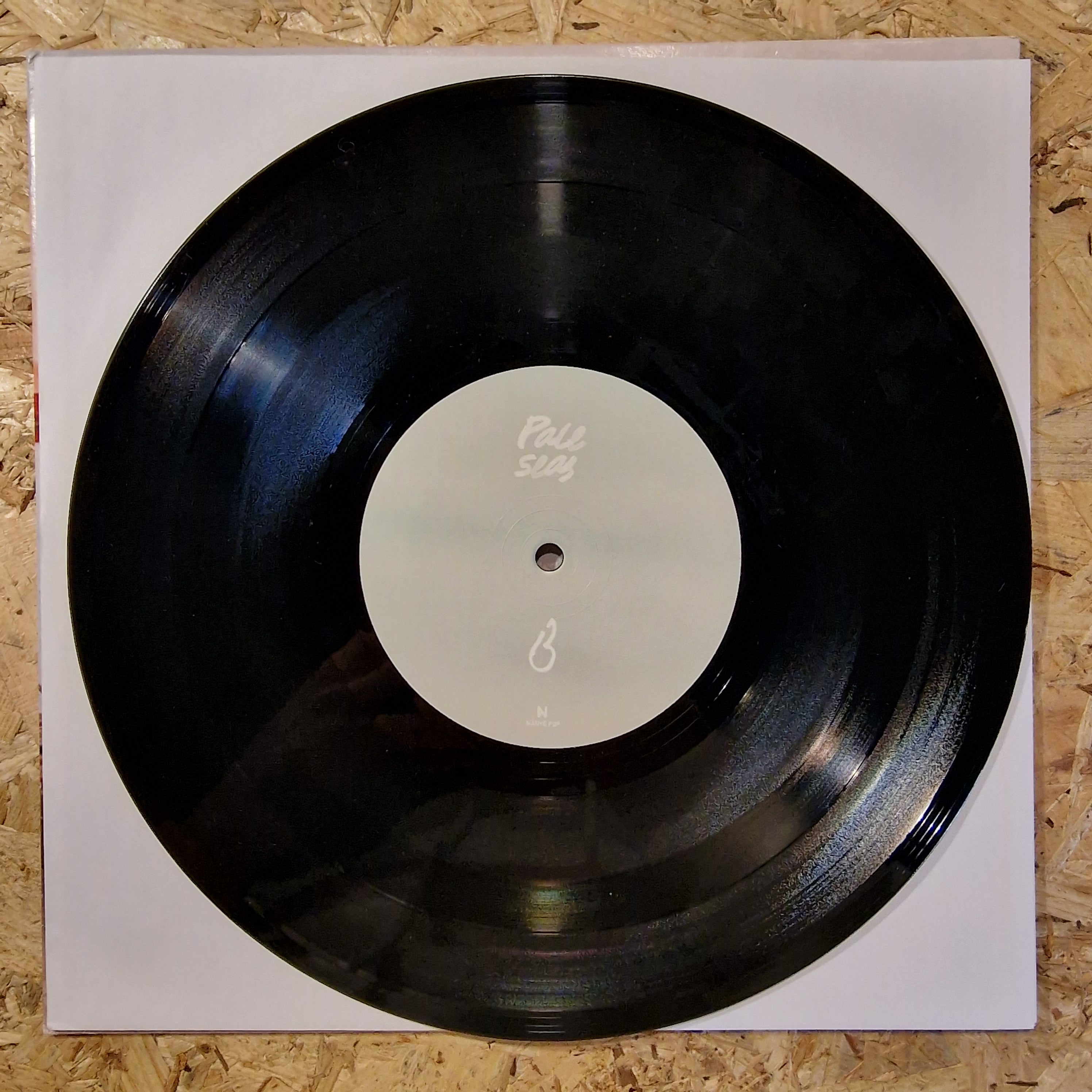 Pale Seas – Places To Haunt