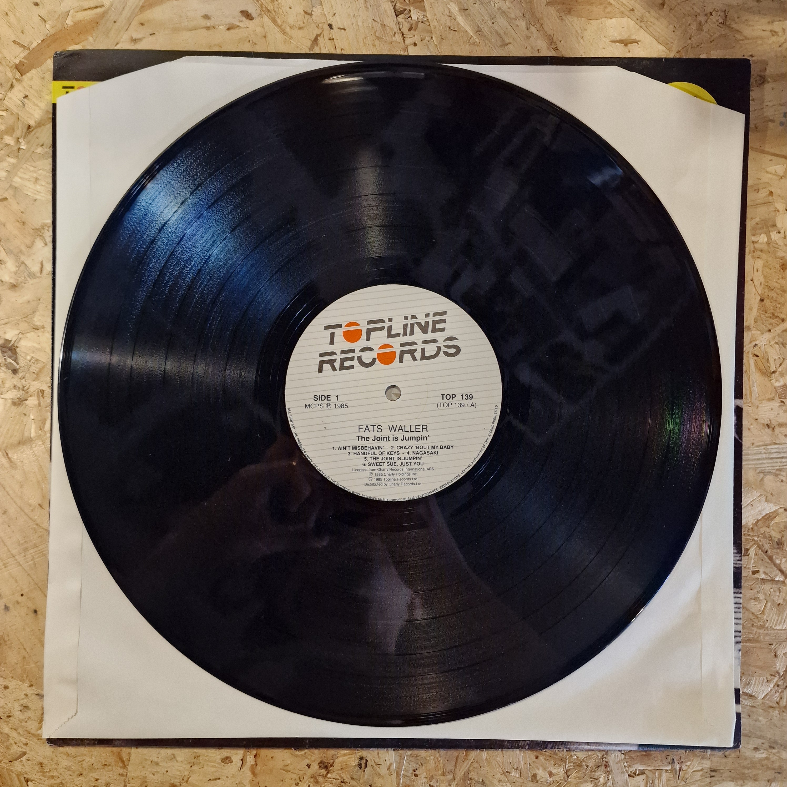 Fats Waller – The Joint Is Jumpin'