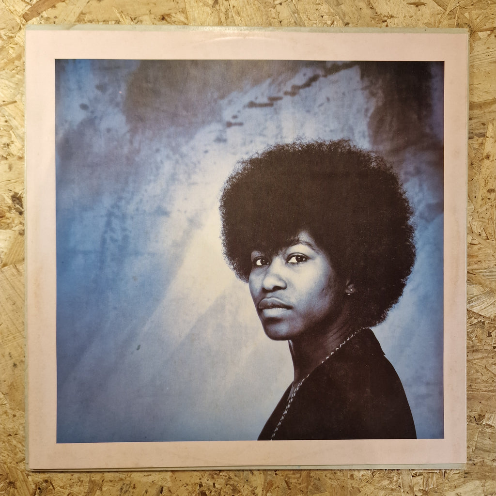 Joan Armatrading – Walk Under Ladders