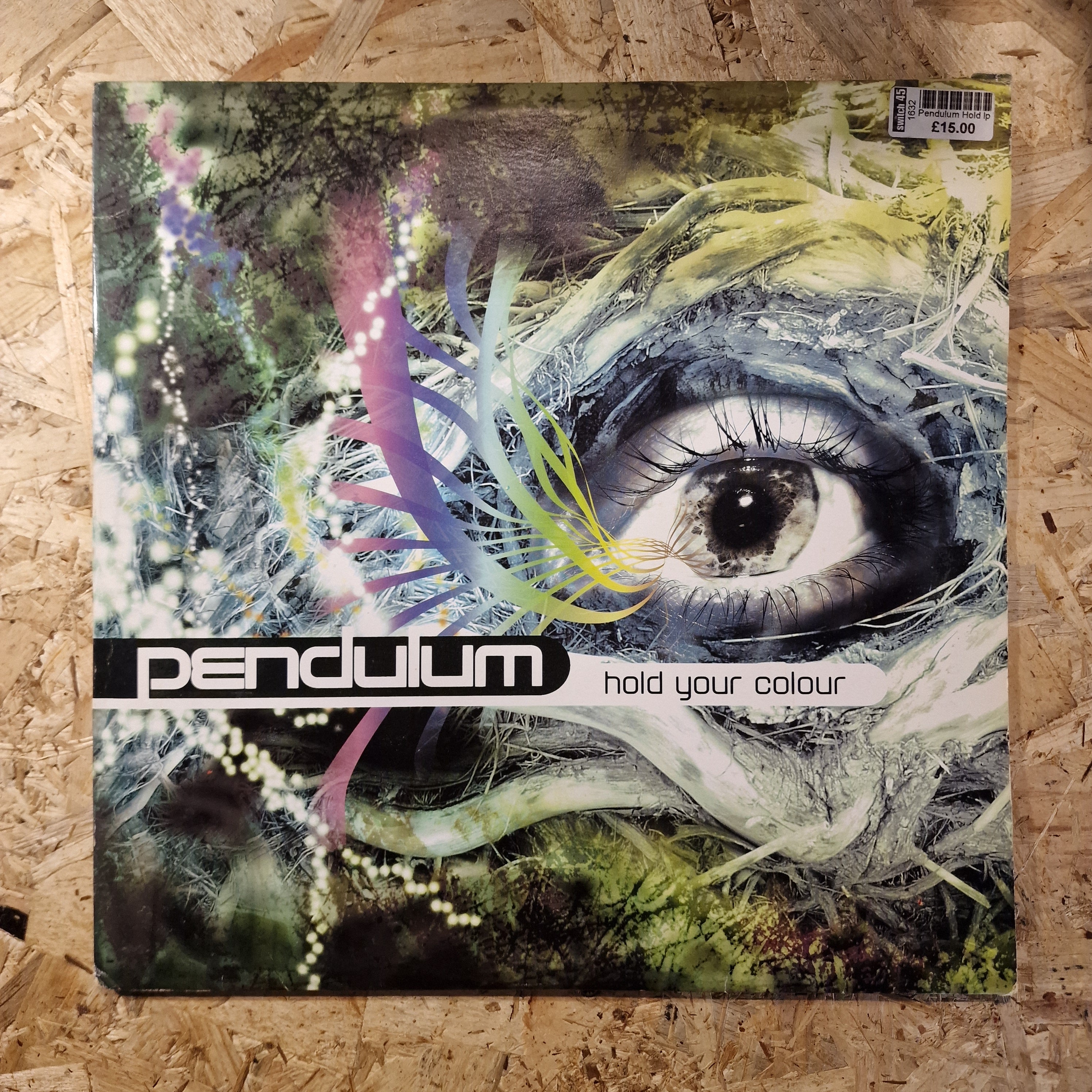 Pendulum – Hold Your Colour