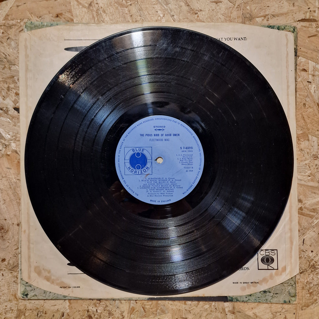 Fleetwood Mac – The Pious Bird Of Good Omen