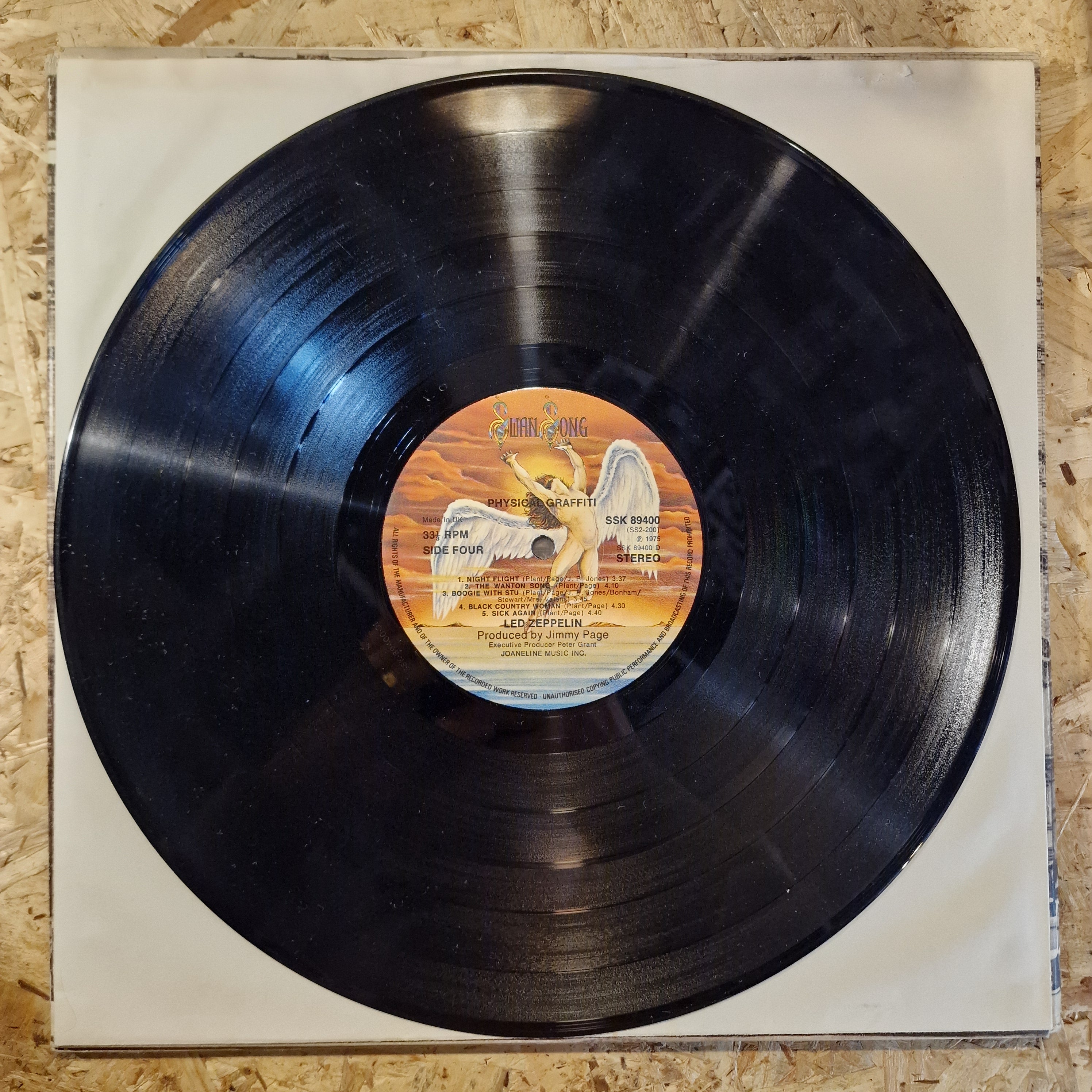 Led Zeppelin – Physical Graffiti