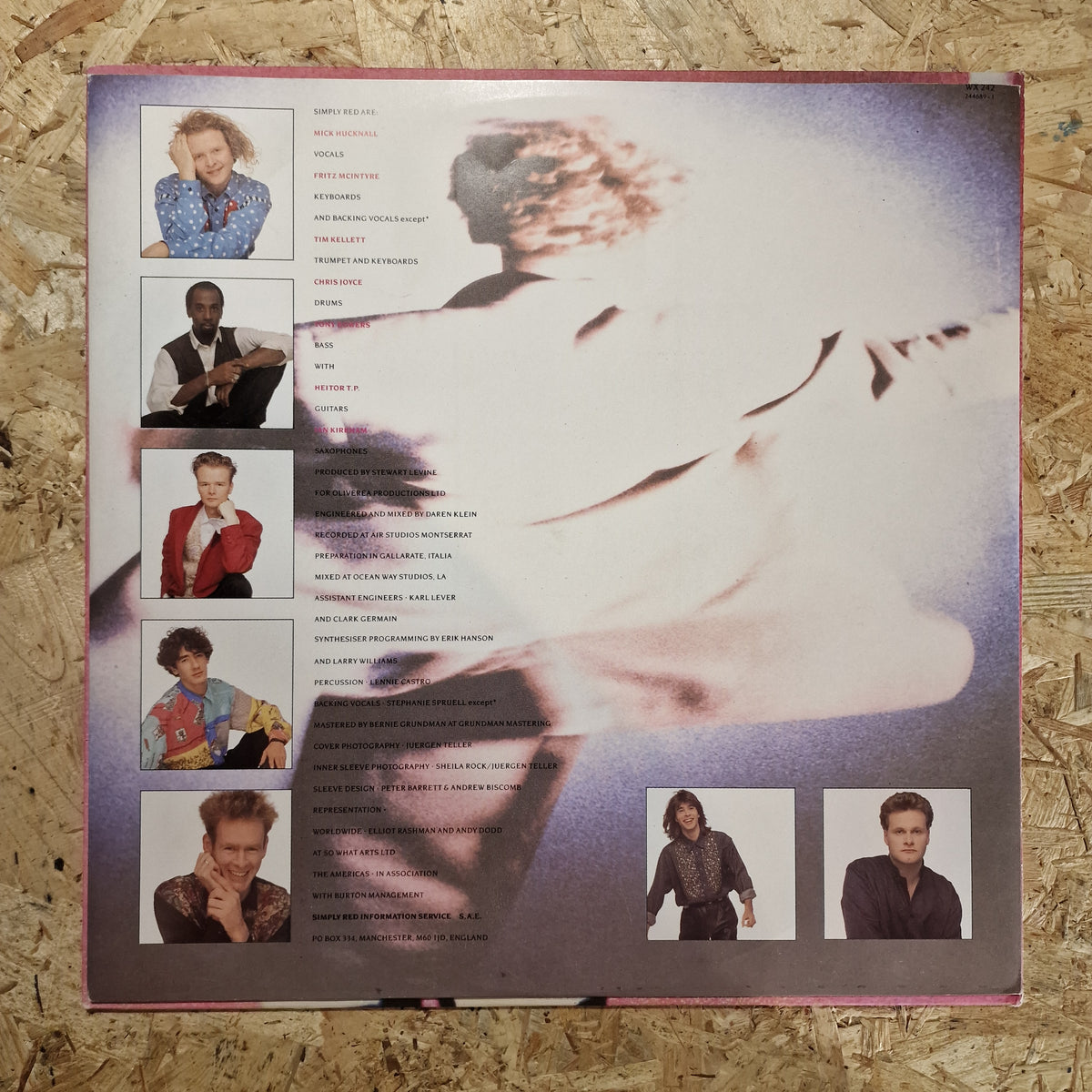 Simply Red – A New Flame