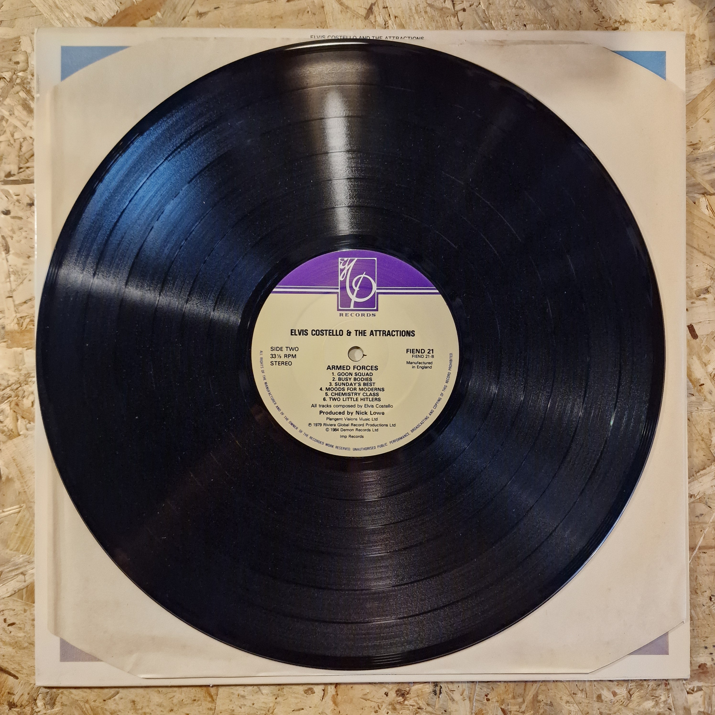 Elvis Costello And The Attractions – Armed Forces