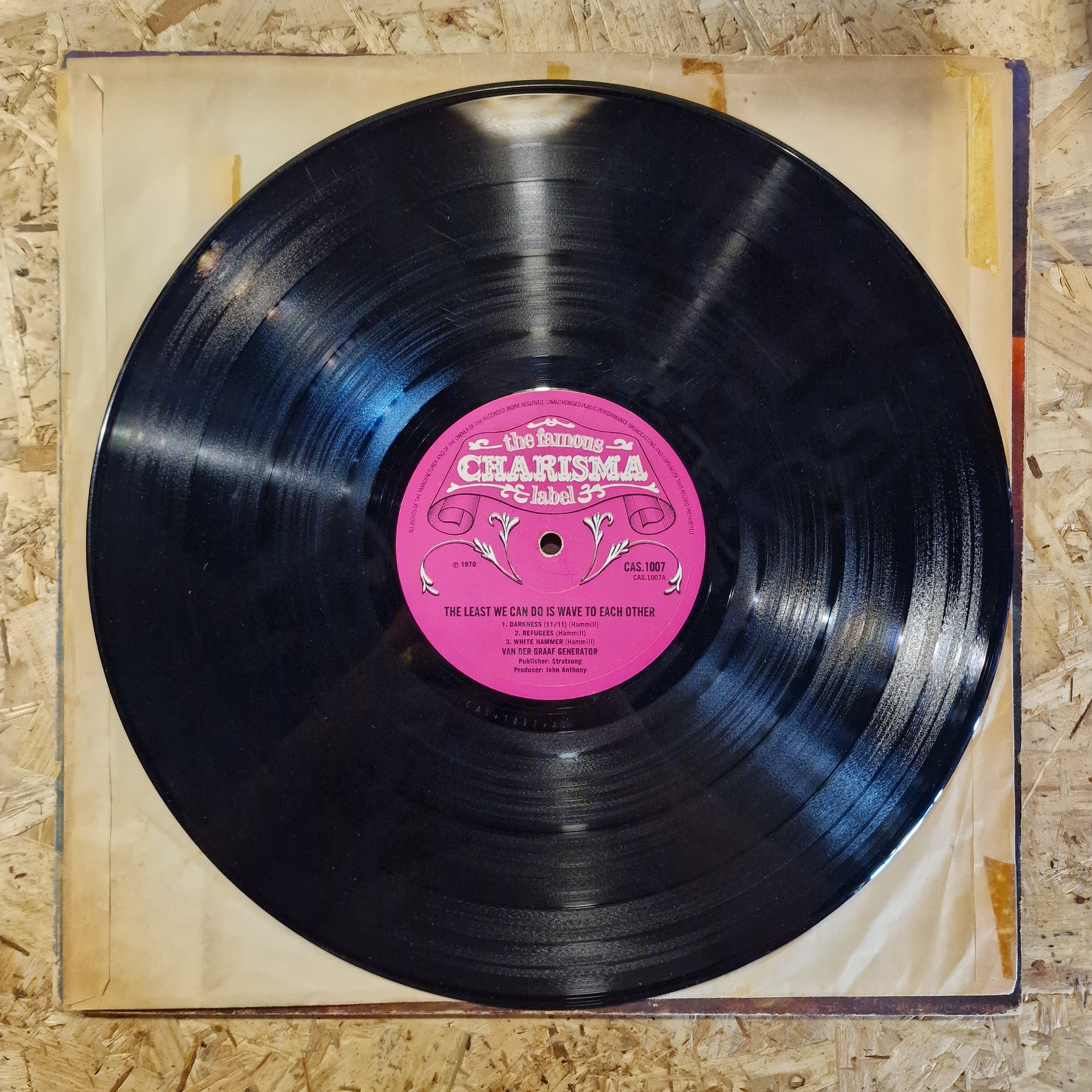 Van Der Graaf Generator – The Least We Can Do Is Wave To Each Other