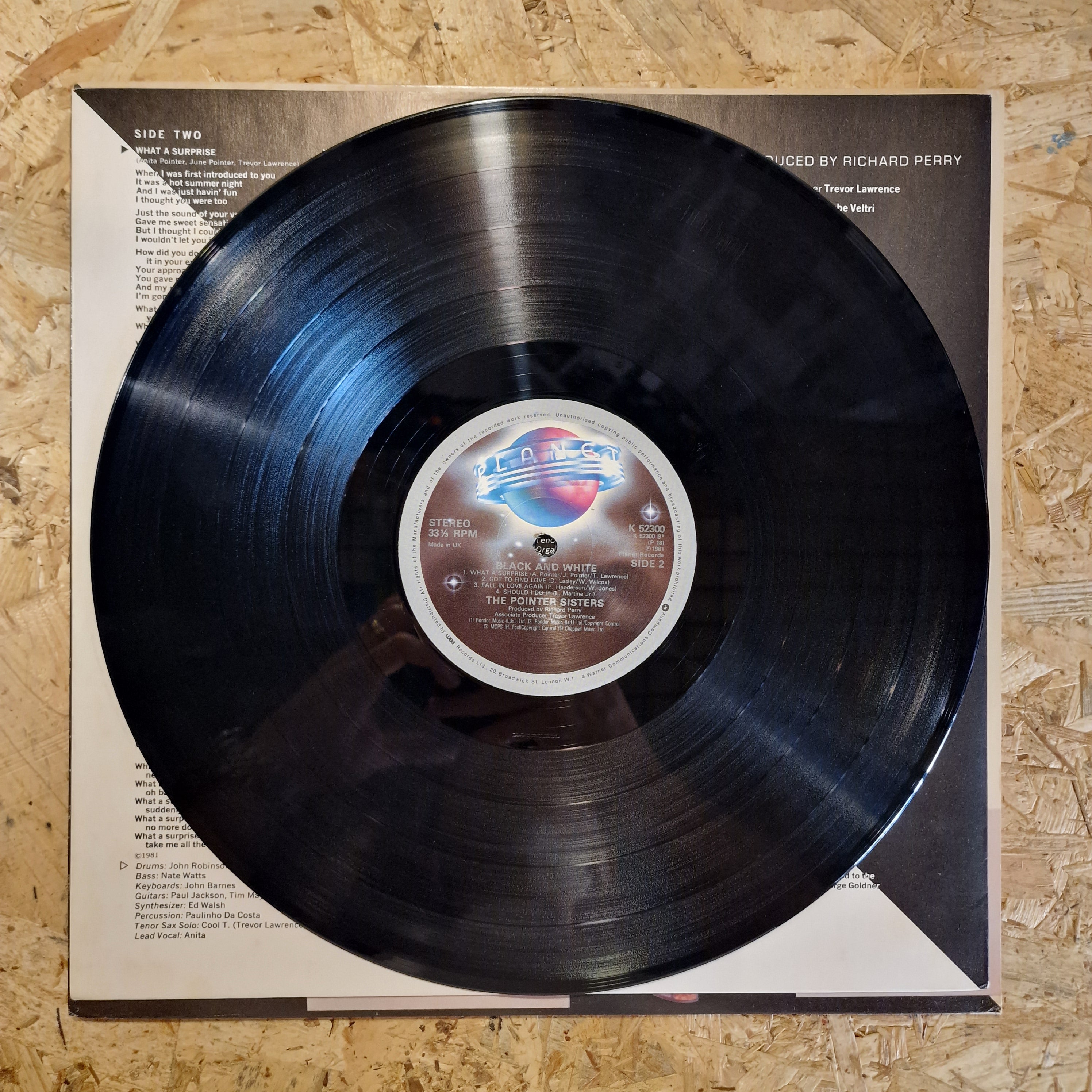Pointer Sisters – Black & White