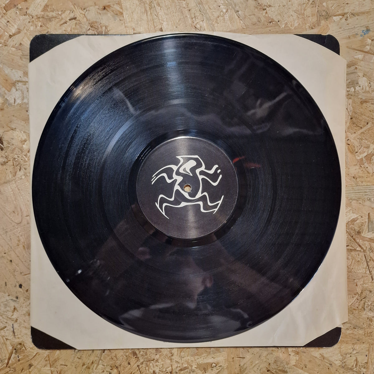 Danny Howells & Dick Trevor Feat. Erire – Dusk Till Dawn