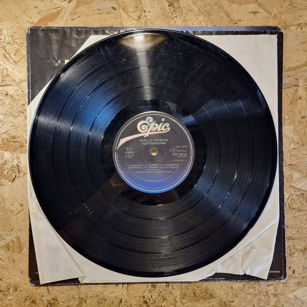 Ozzy Osbourne – Bark At The Moon