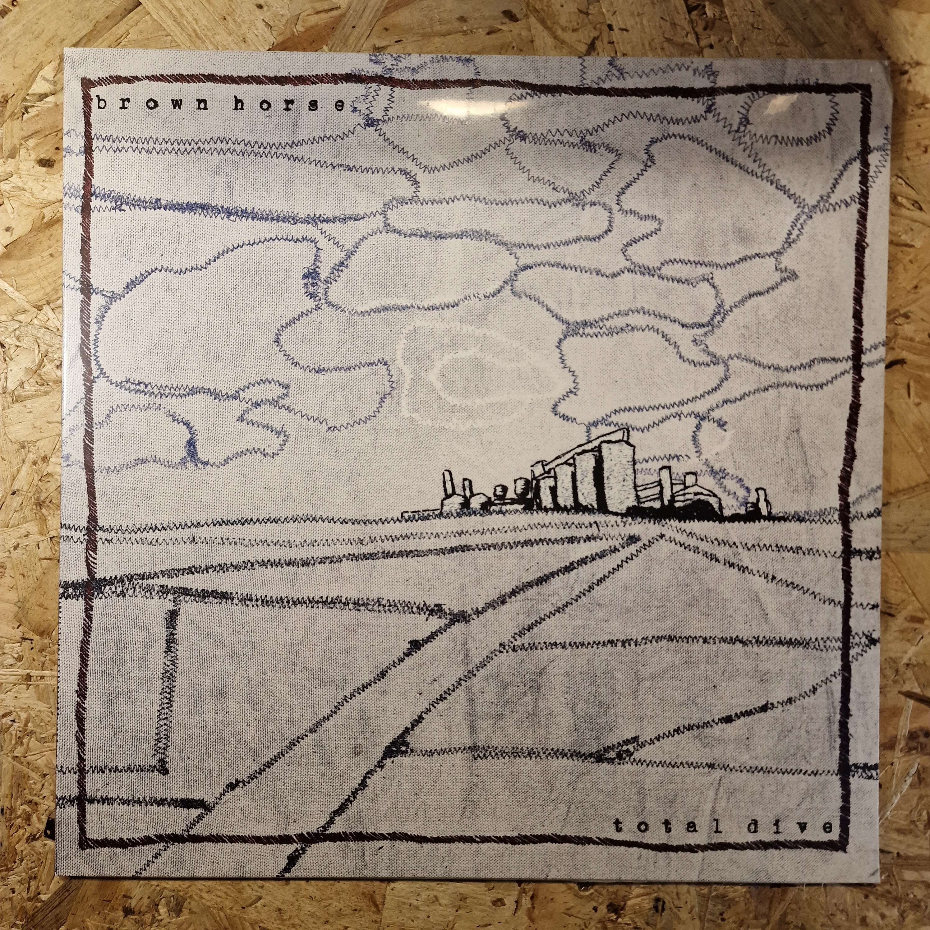 Brown Horse - Total Dive