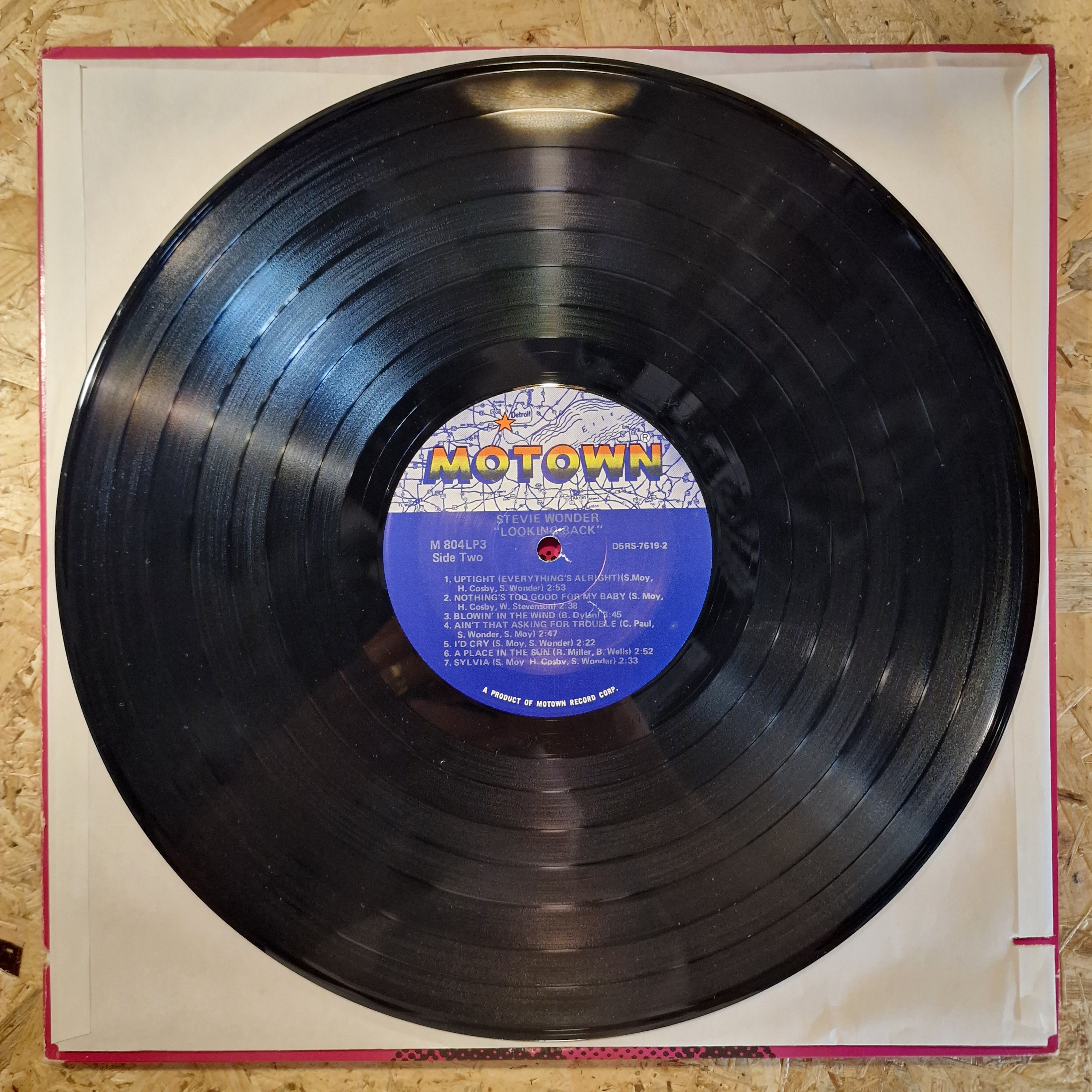Stevie Wonder – Looking Back