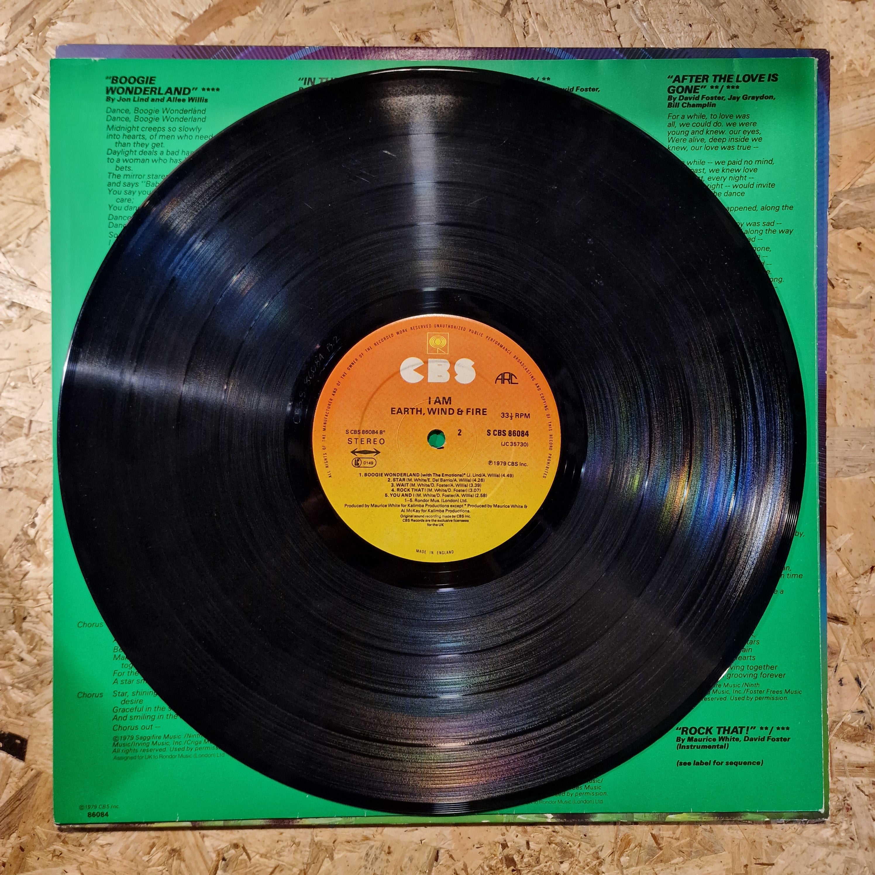 Earth, Wind & Fire – I Am