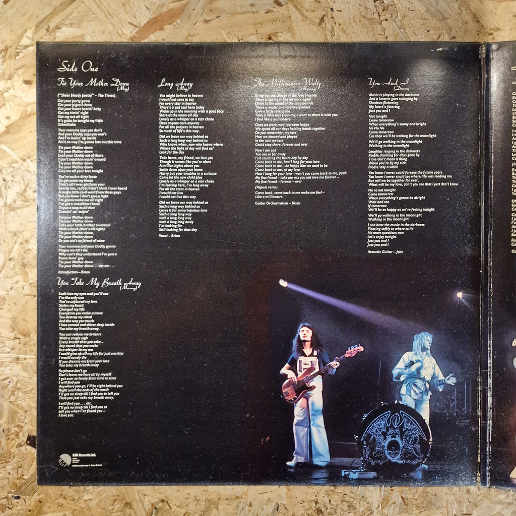 Queen ‎– A Day At The Races 1976 UK Press