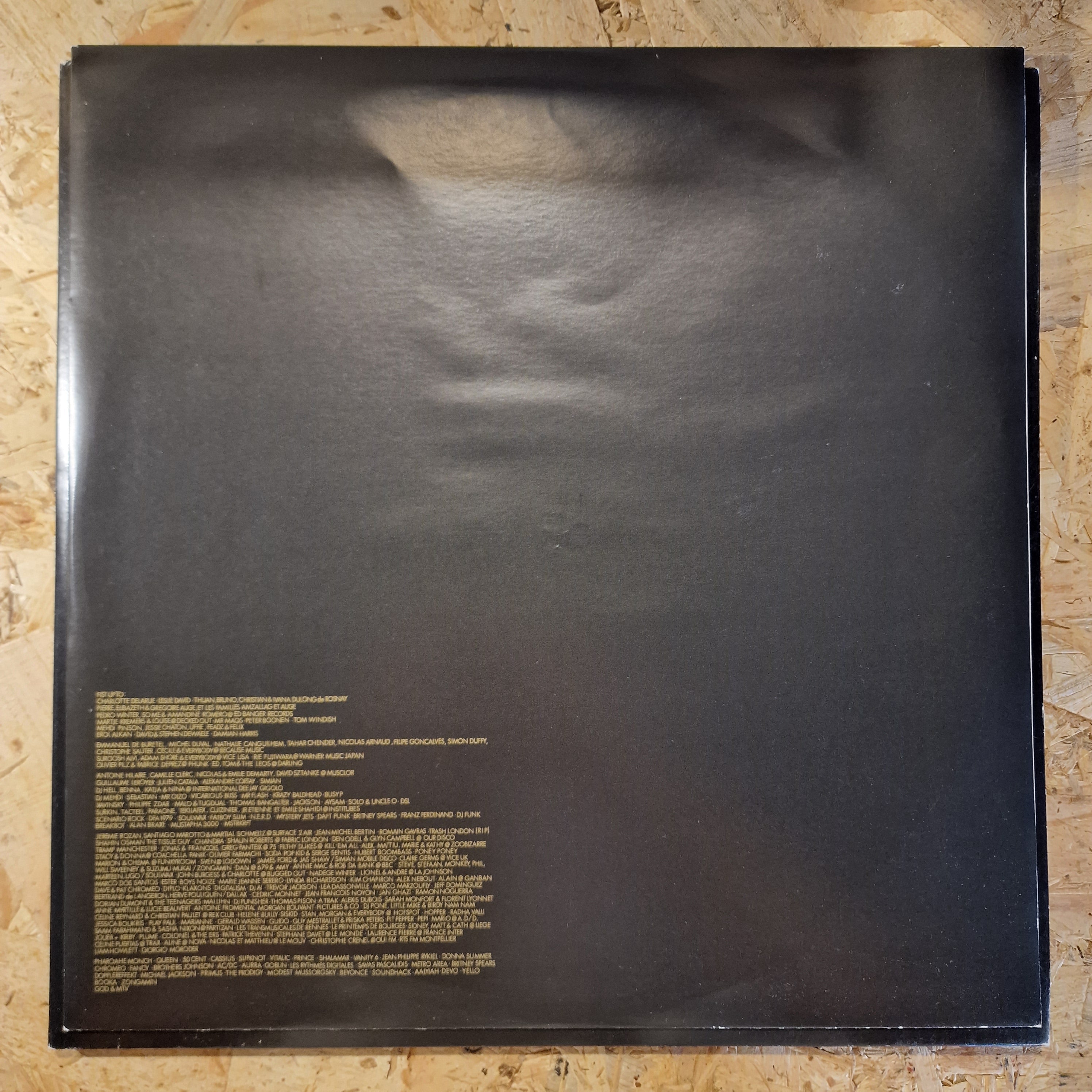 Justice – † (Cross)