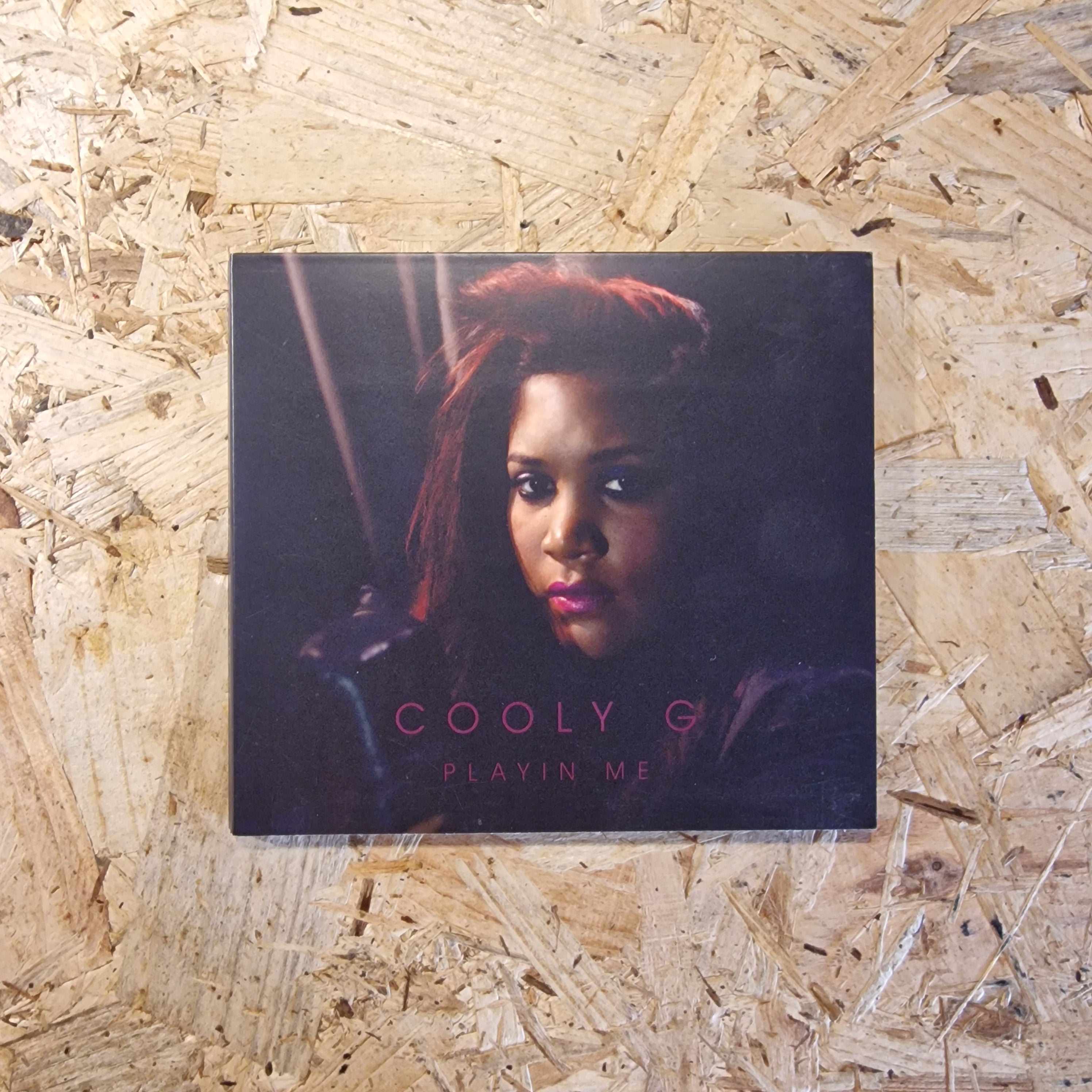 Cooly G – Playin Me