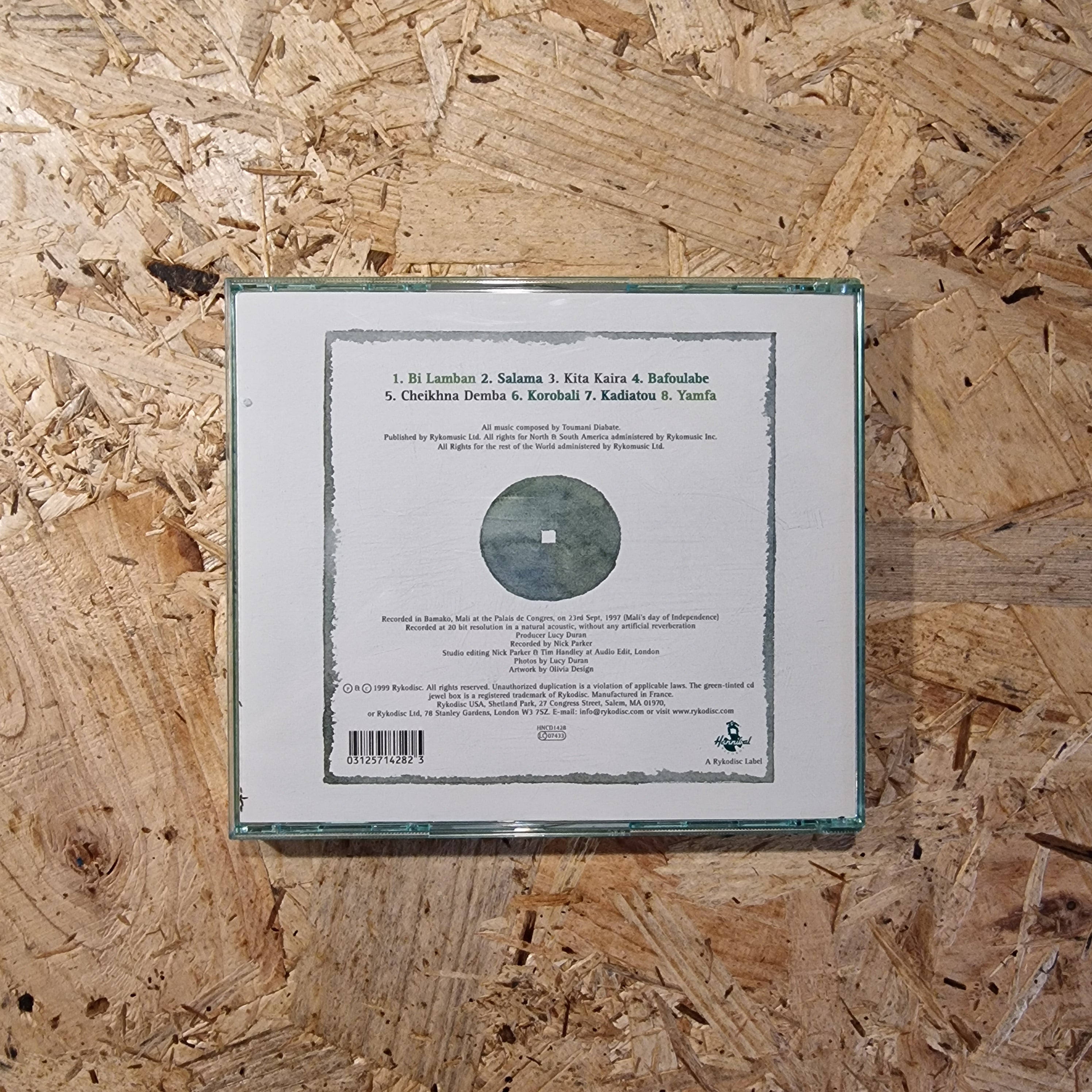 Toumani Diabate With Ballake Sissoko – New Ancient Strings / Nouvelles Cordes Anciennes